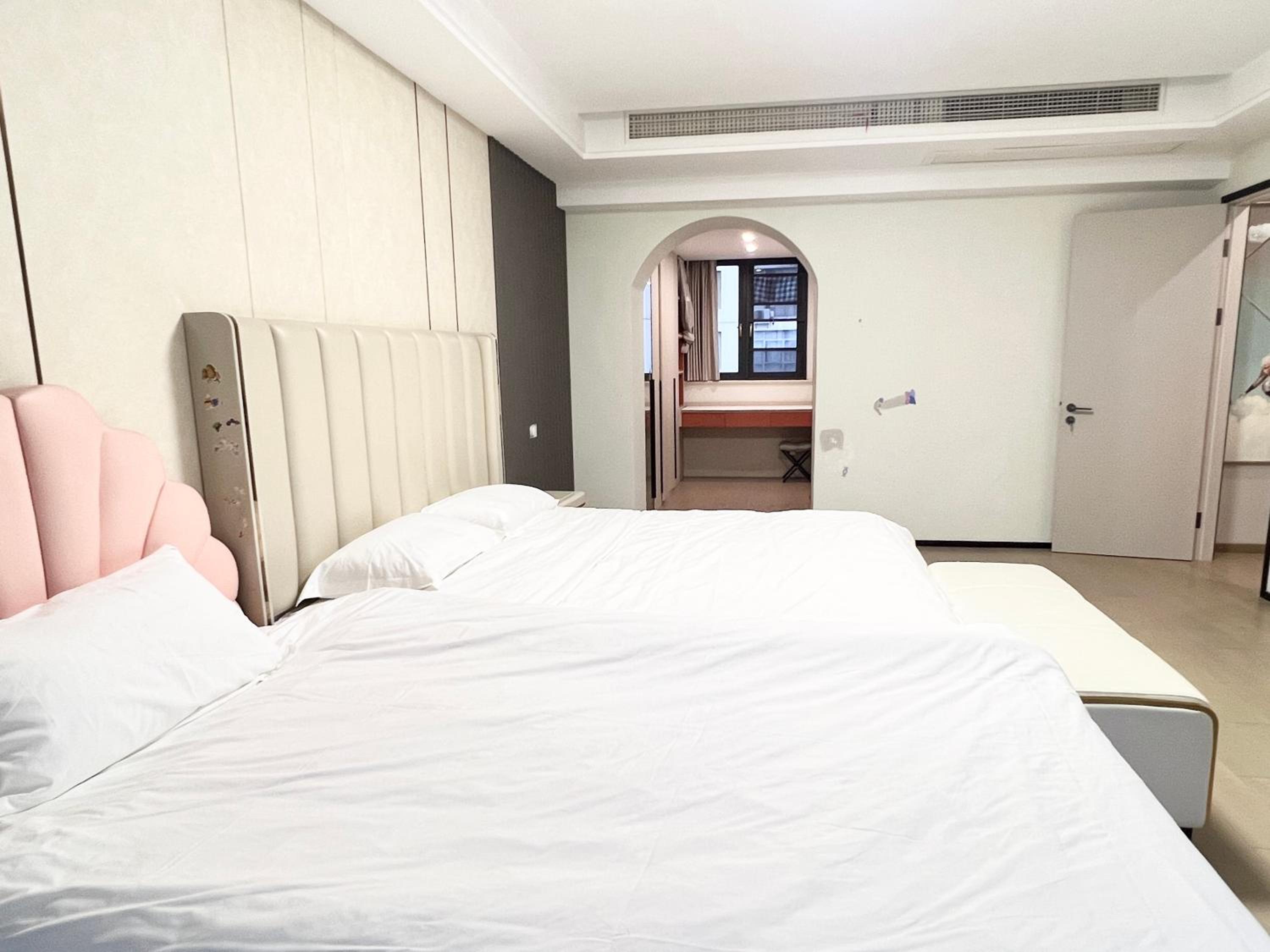 Suzhou Lakeside Sky Villa