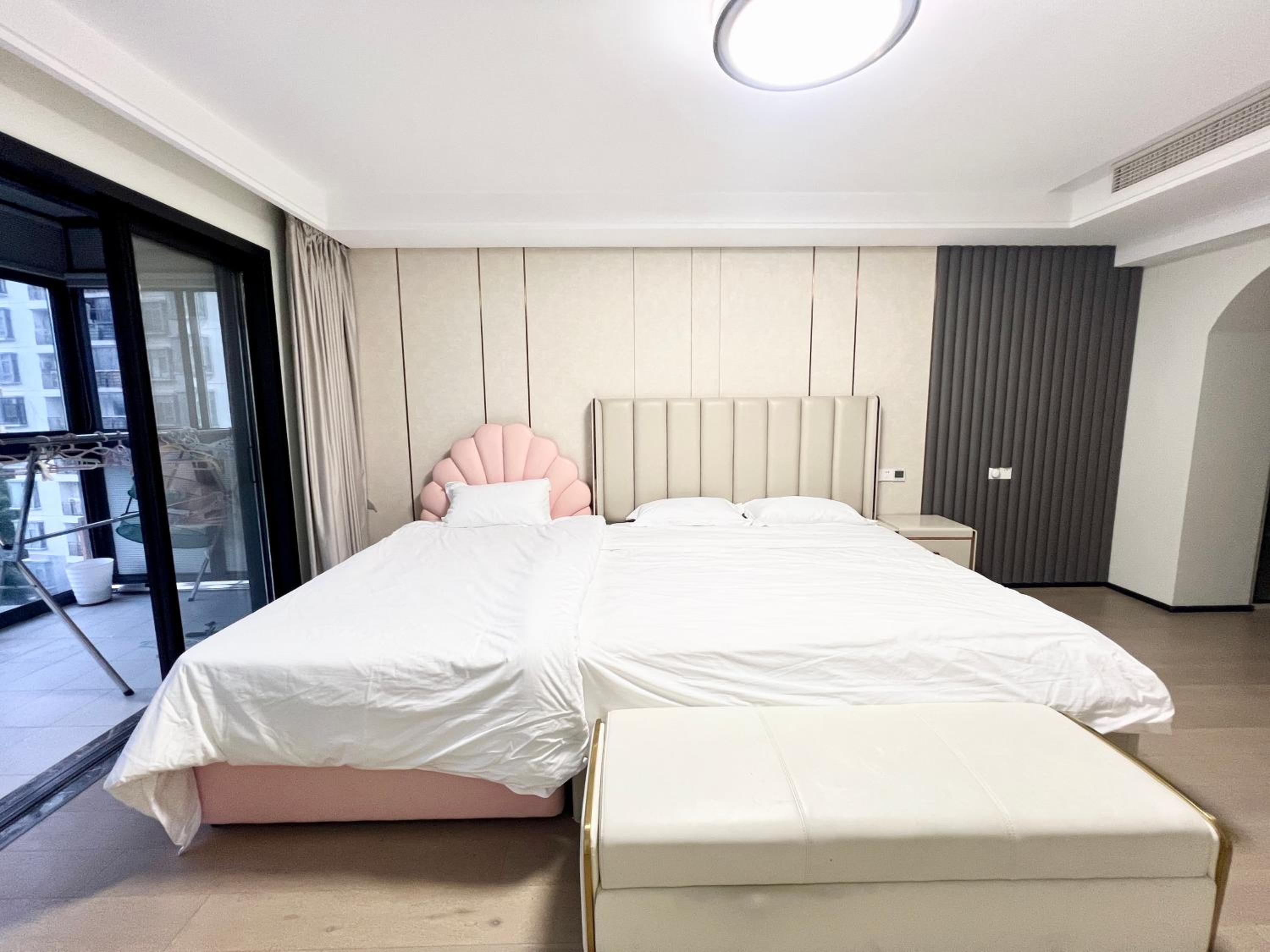 Suzhou Lakeside Sky Villa