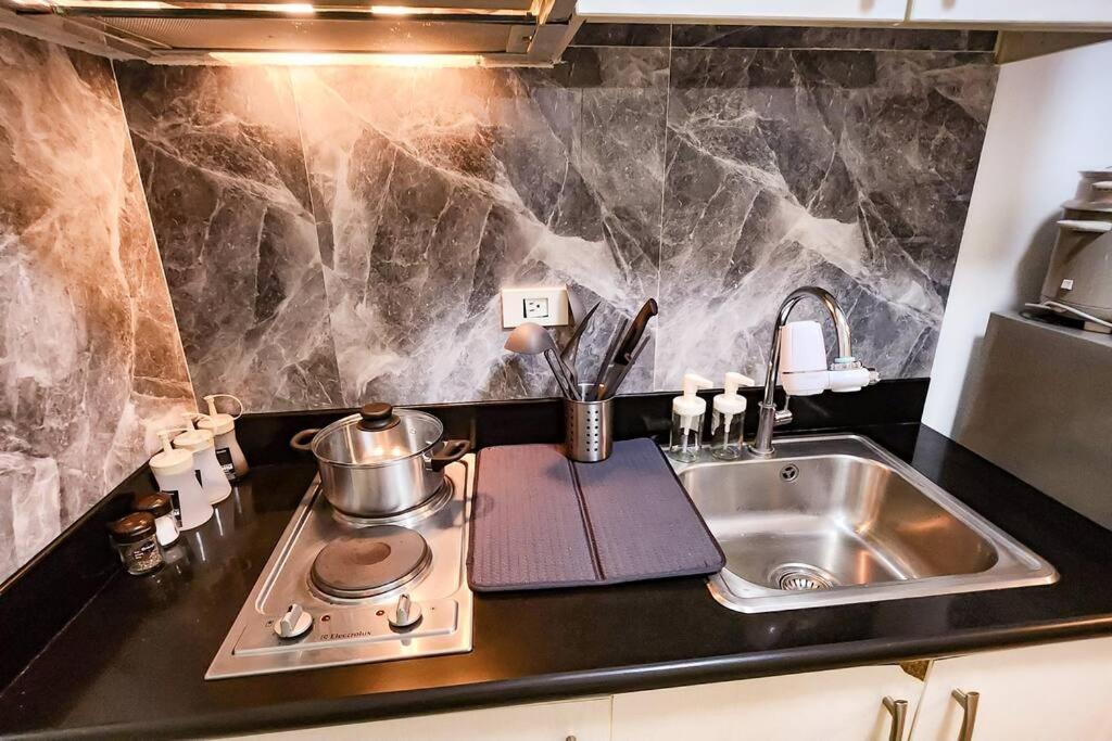Comfy 1br Apt 2 in Makati