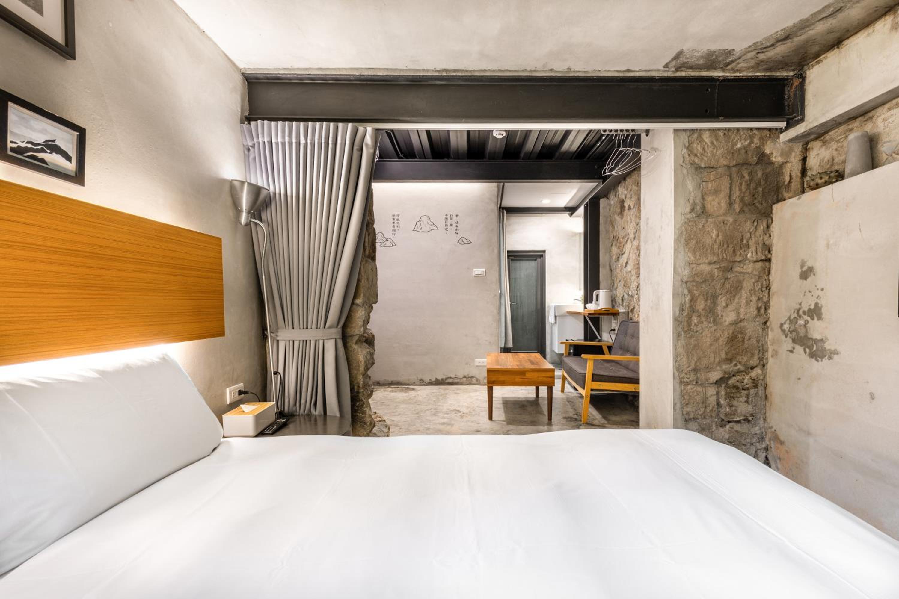 Jiufen The Ore Easy Stay