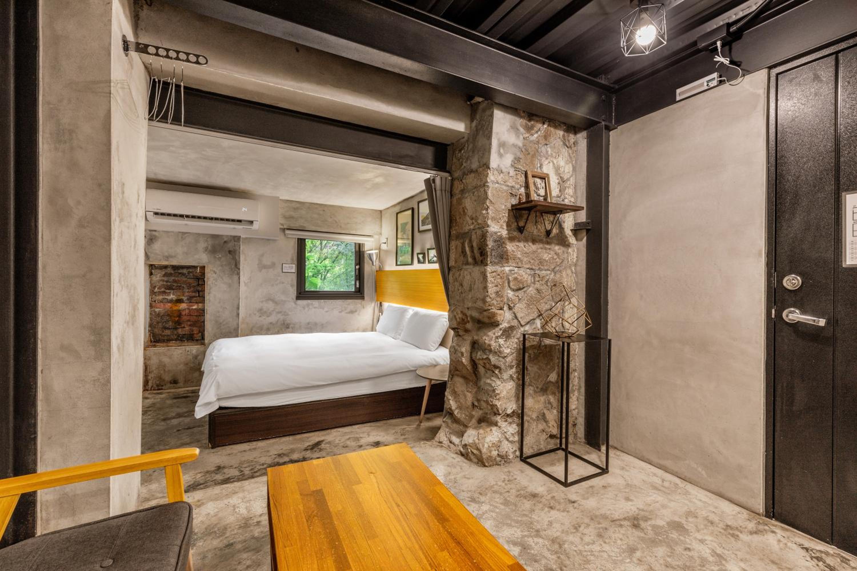 Jiufen The Ore Easy Stay