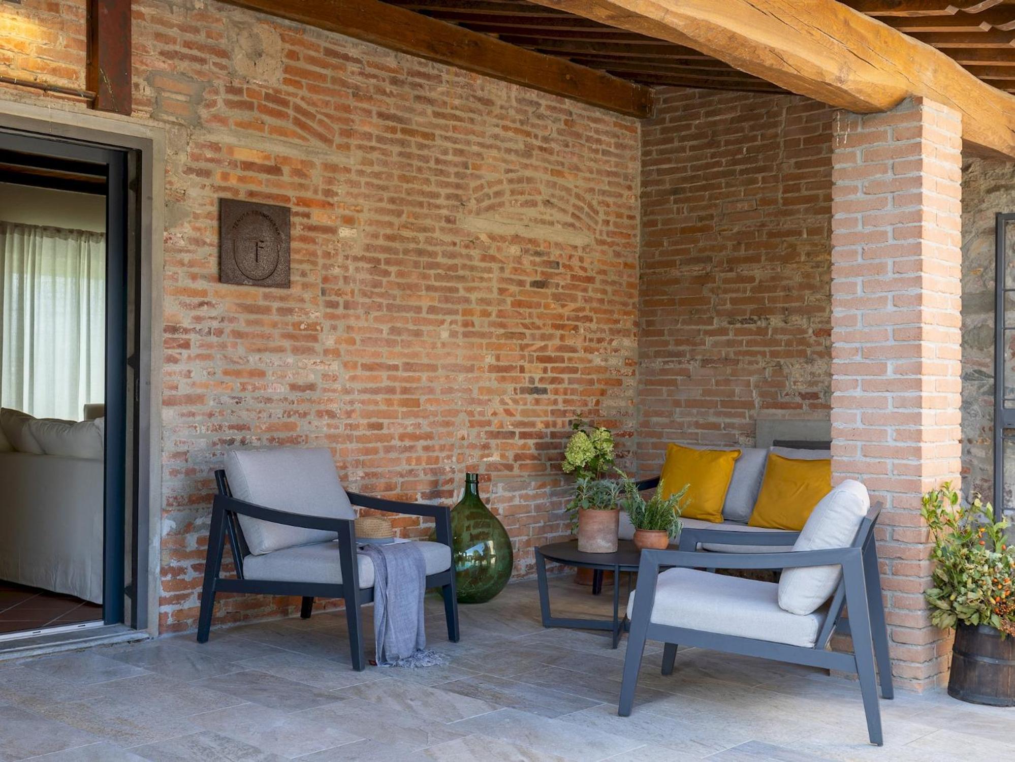 TENUTA FRANCIGENA 8, Emma Villas view 4