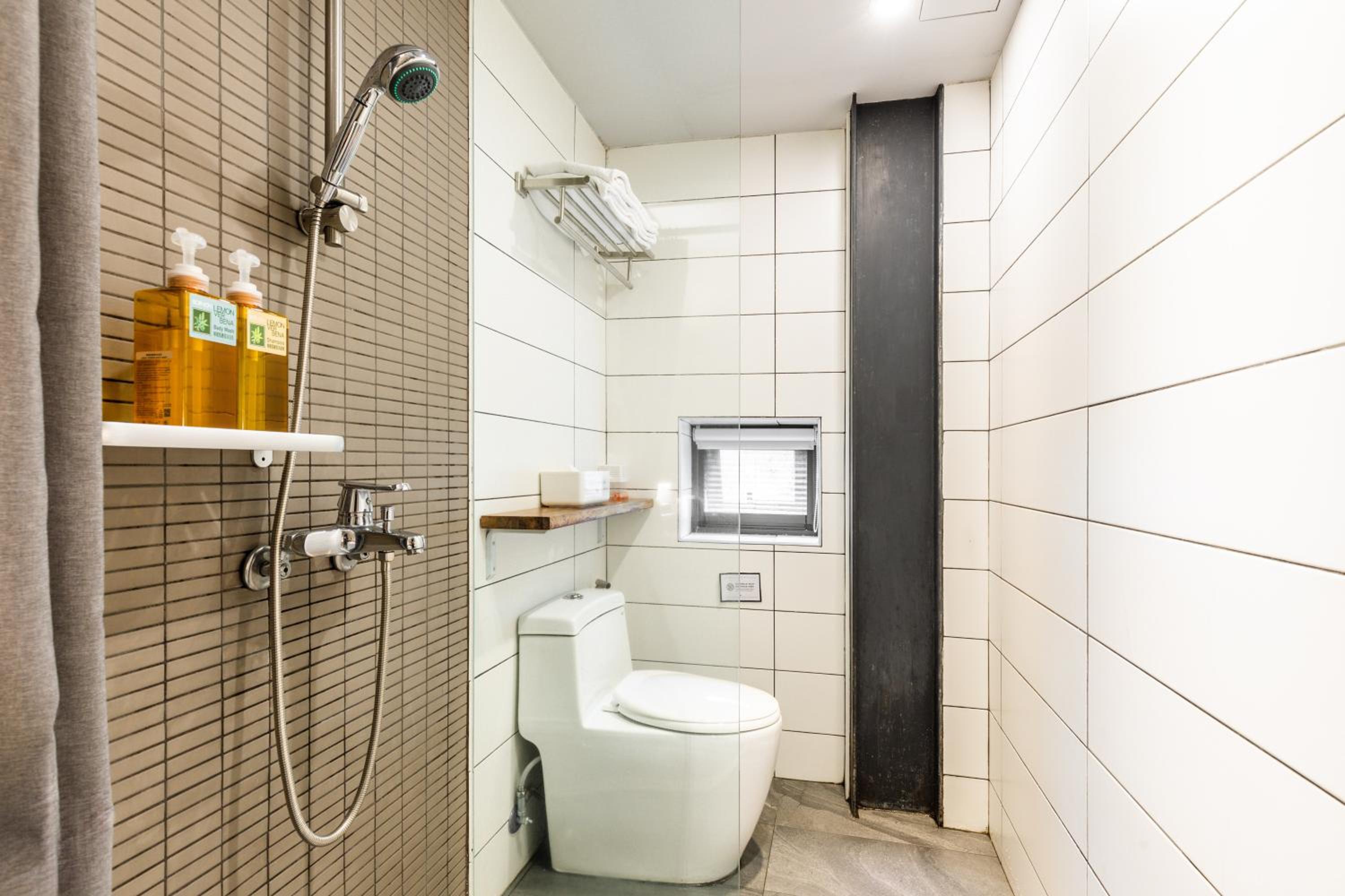Jiufen The Ore Easy Stay