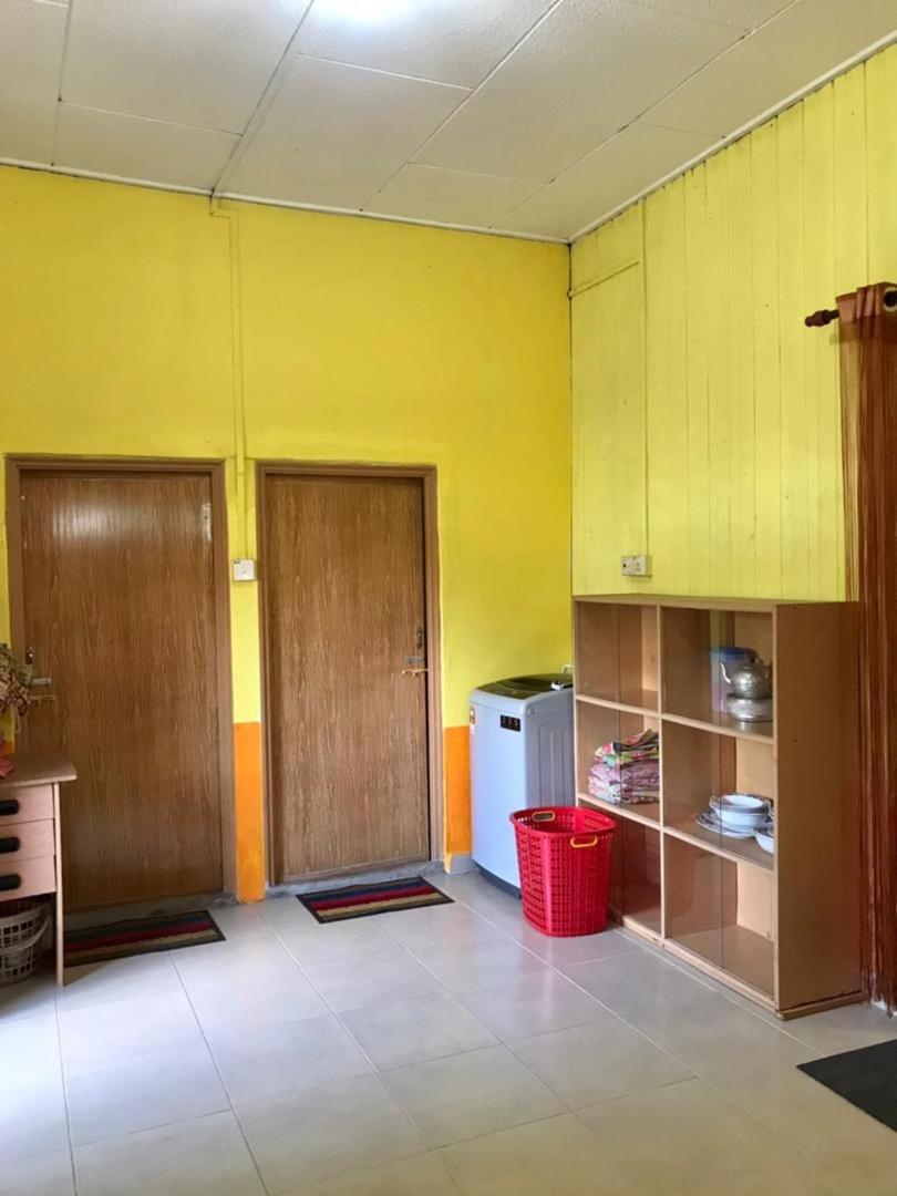 MZ HOMESTAY BELAKANG MASJiD MACHANG photo 2
