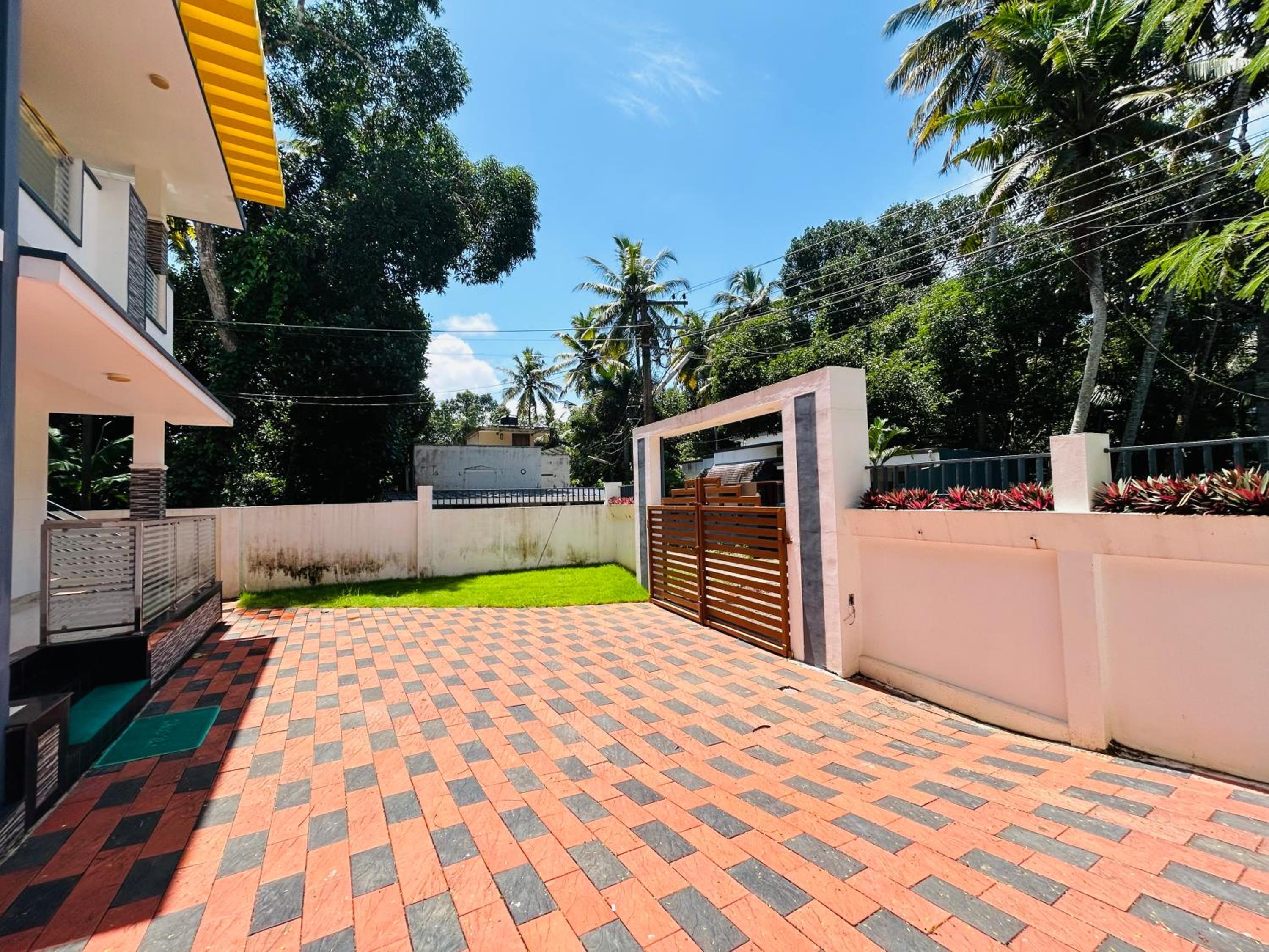 Vaisharad Homestay Near Kovalam Beach