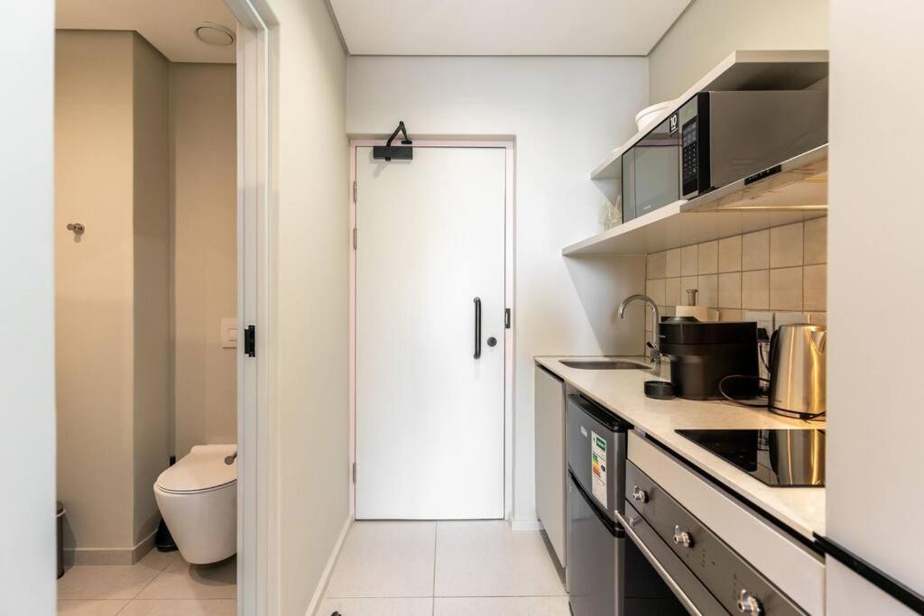 The Rose 608 - Stylish City Centre Studio