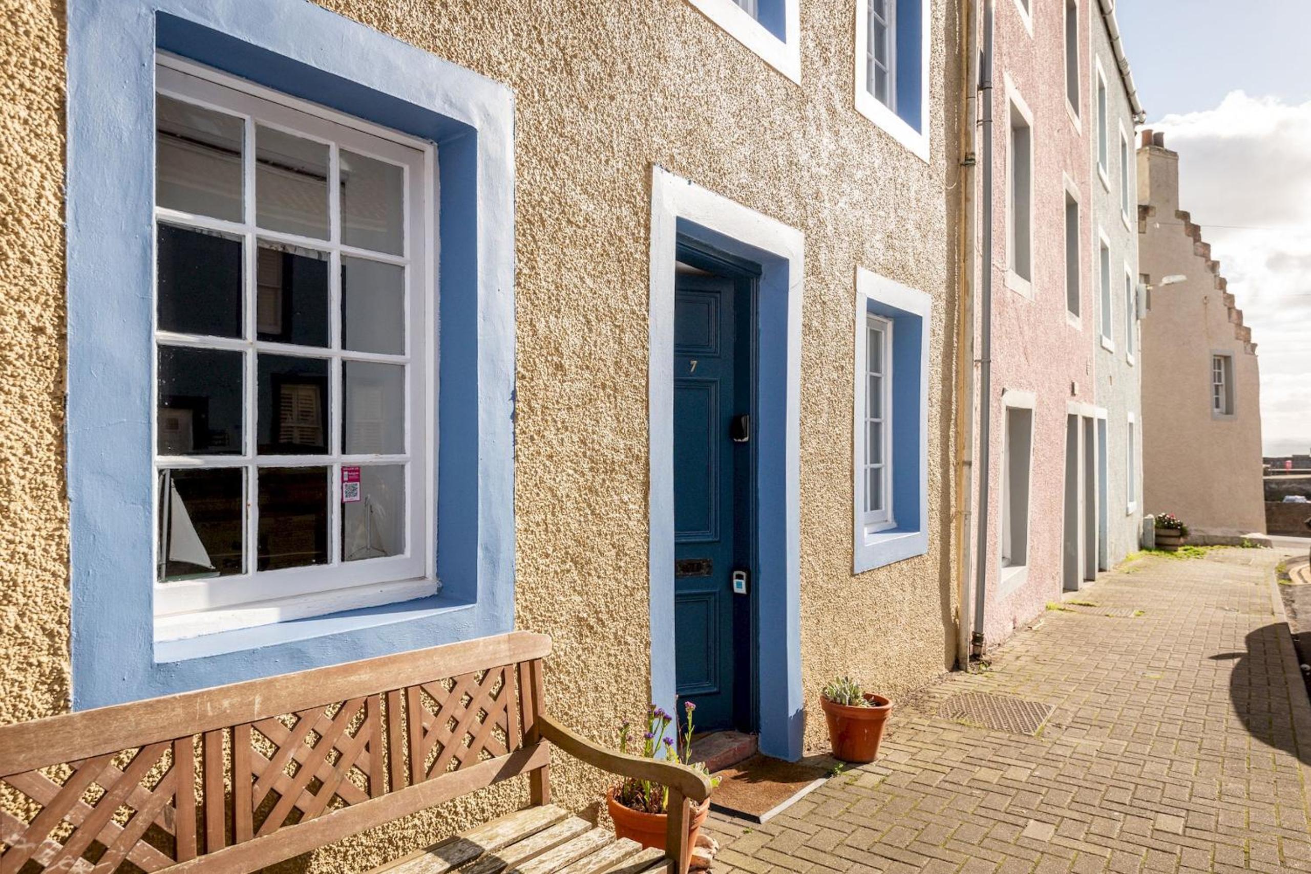 Tollbooth Townhouse Close to Tidal Pool view 3