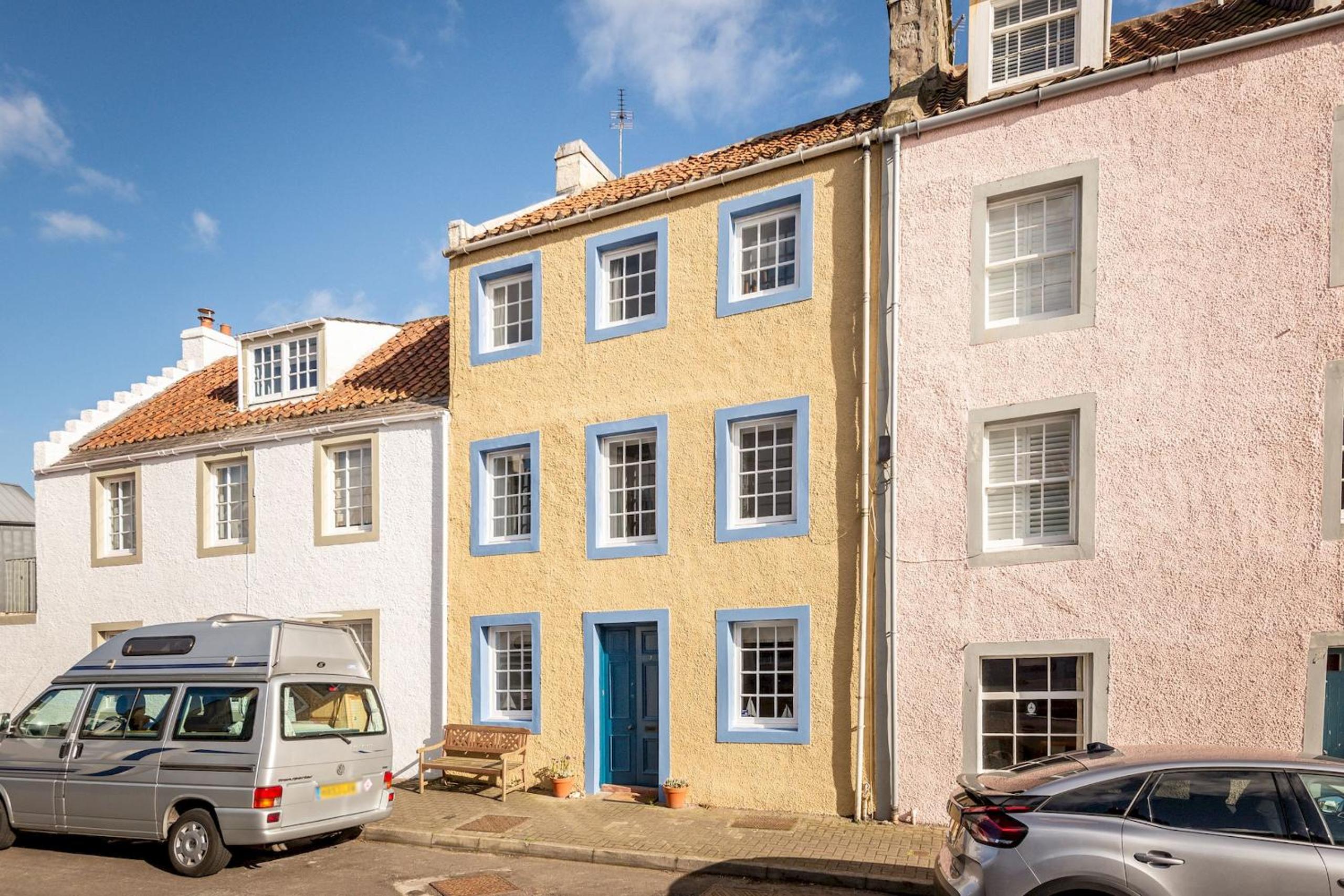 Tollbooth Townhouse Close to Tidal Pool view 2