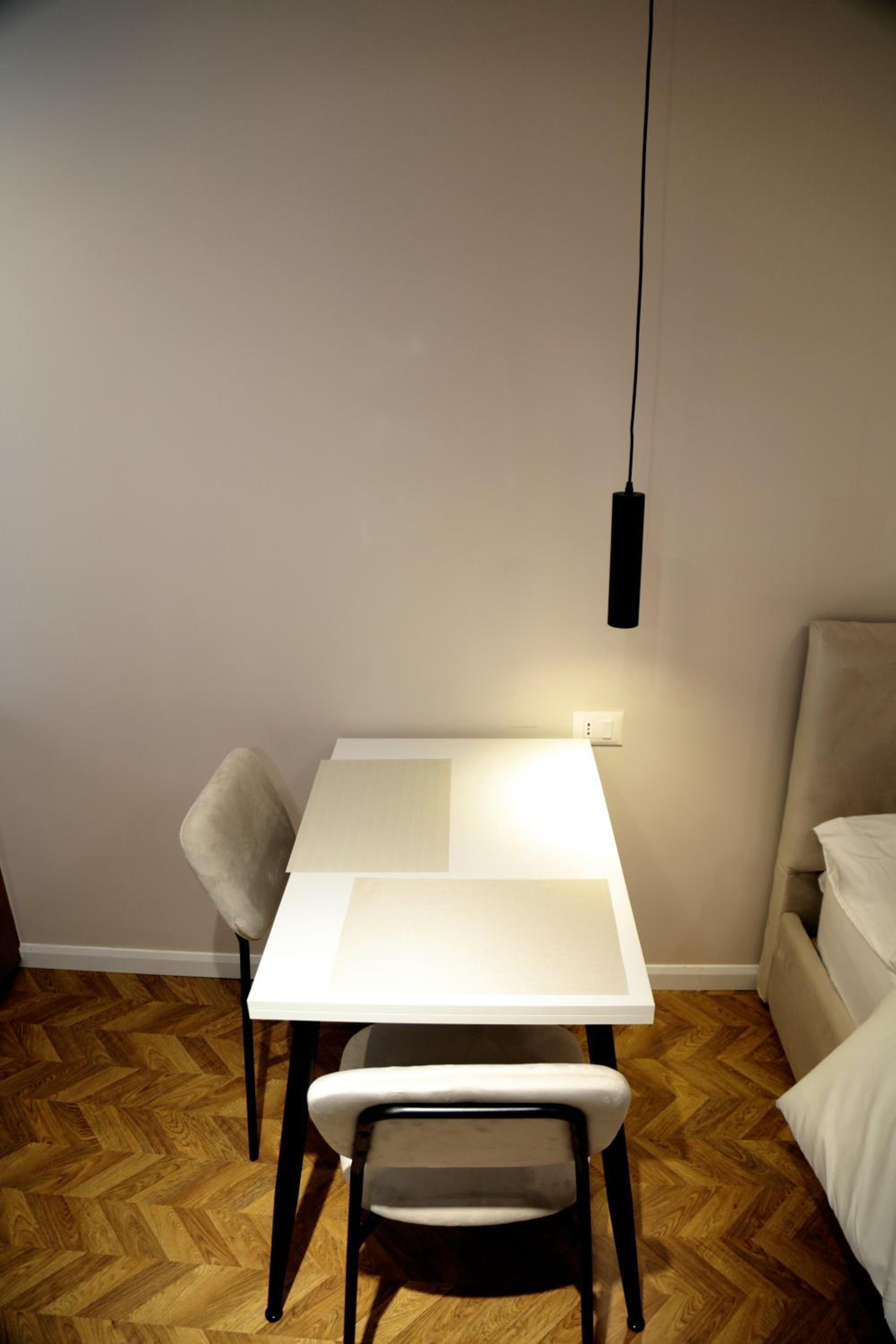 Serenitas Apartments & Hostel