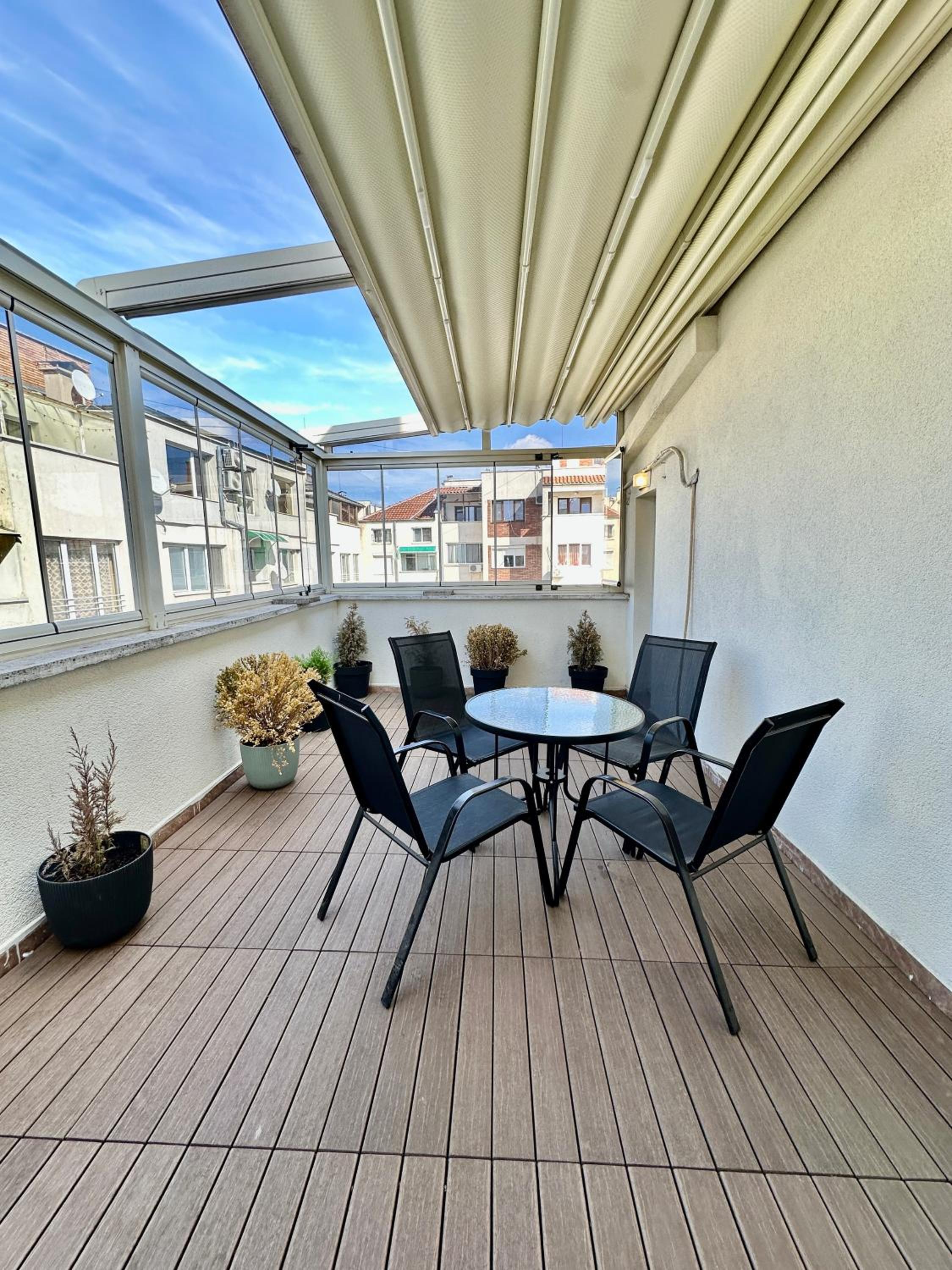 Central District 3 Bedroom Place