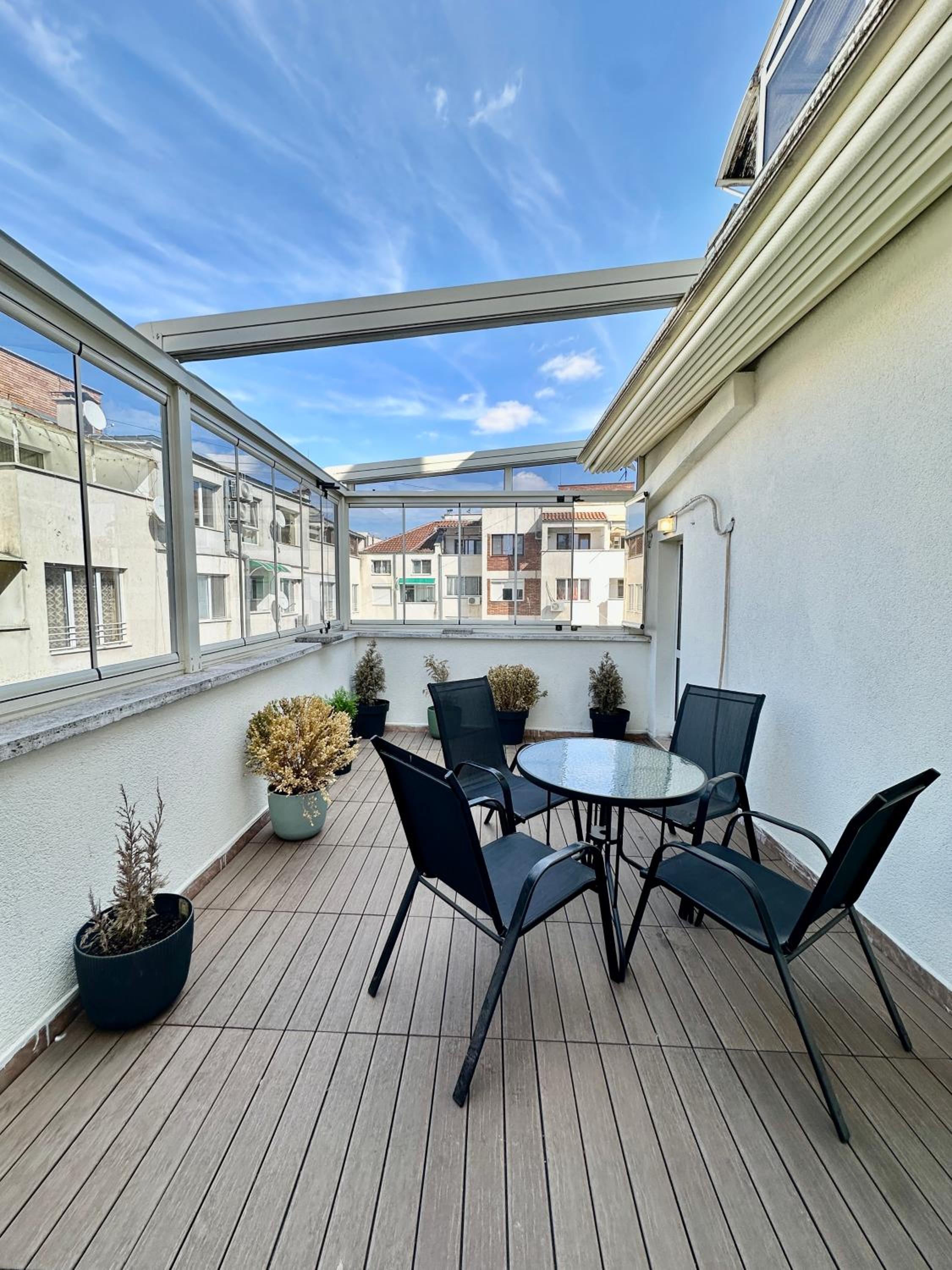 Central District 3 Bedroom Place