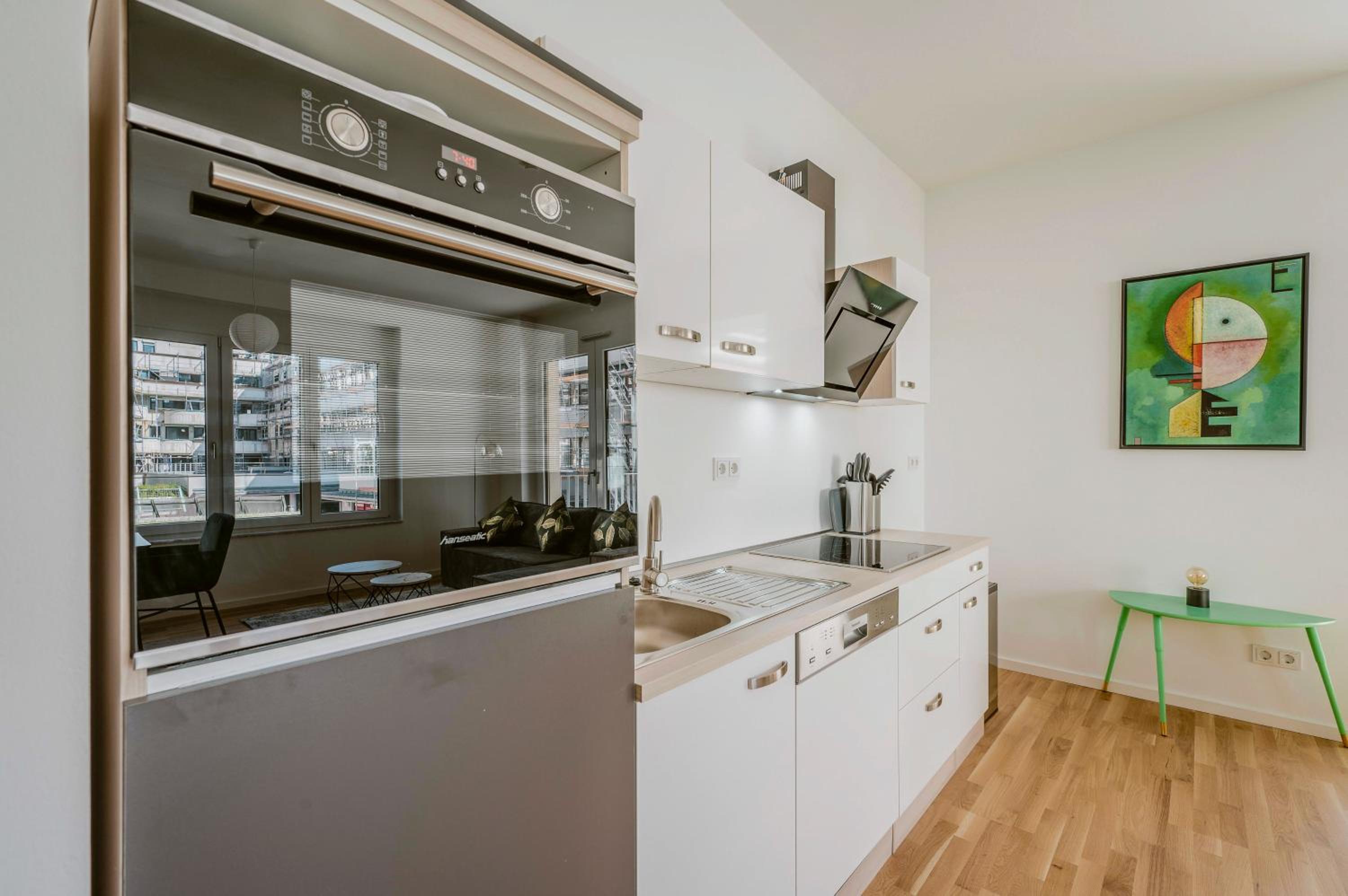 EXQUIS Luxus 2BR Apartment ETRO I Balcony I Family-friendly I Mercedes I Home Office