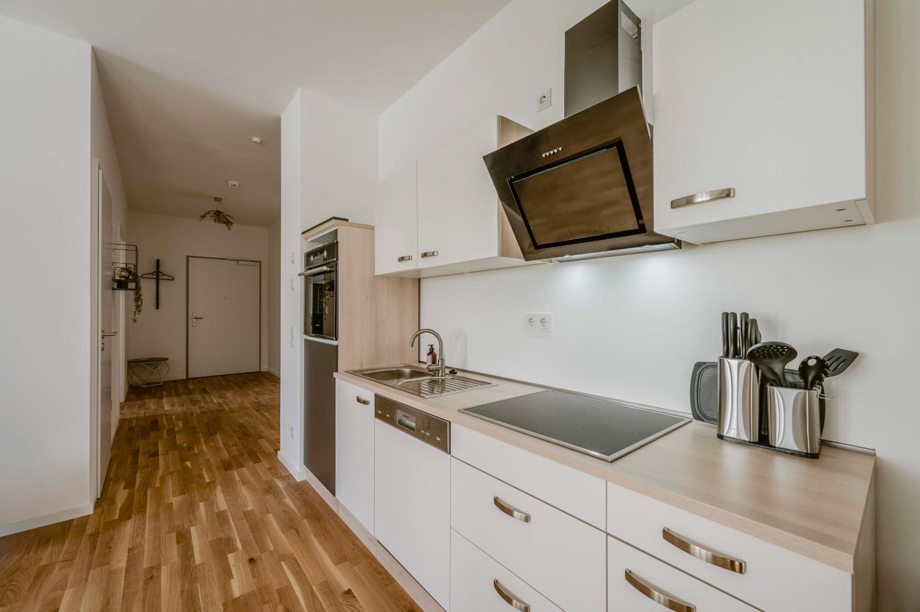 EXQUIS Luxus 2BR Apartment ETRO I Balcony I Family-friendly I Mercedes I Home Office