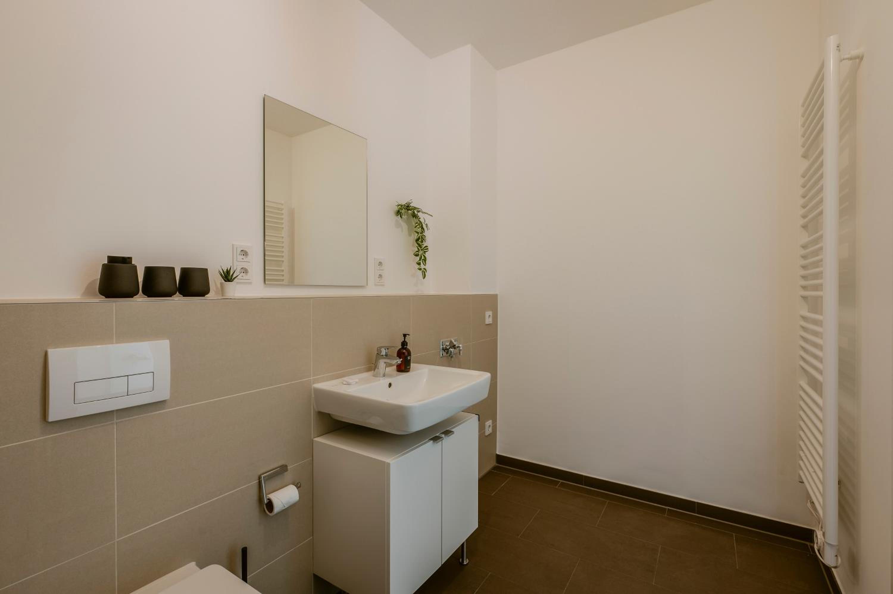 EXQUIS Luxus 2BR Apartment ETRO I Balcony I Family-friendly I Mercedes I Home Office
