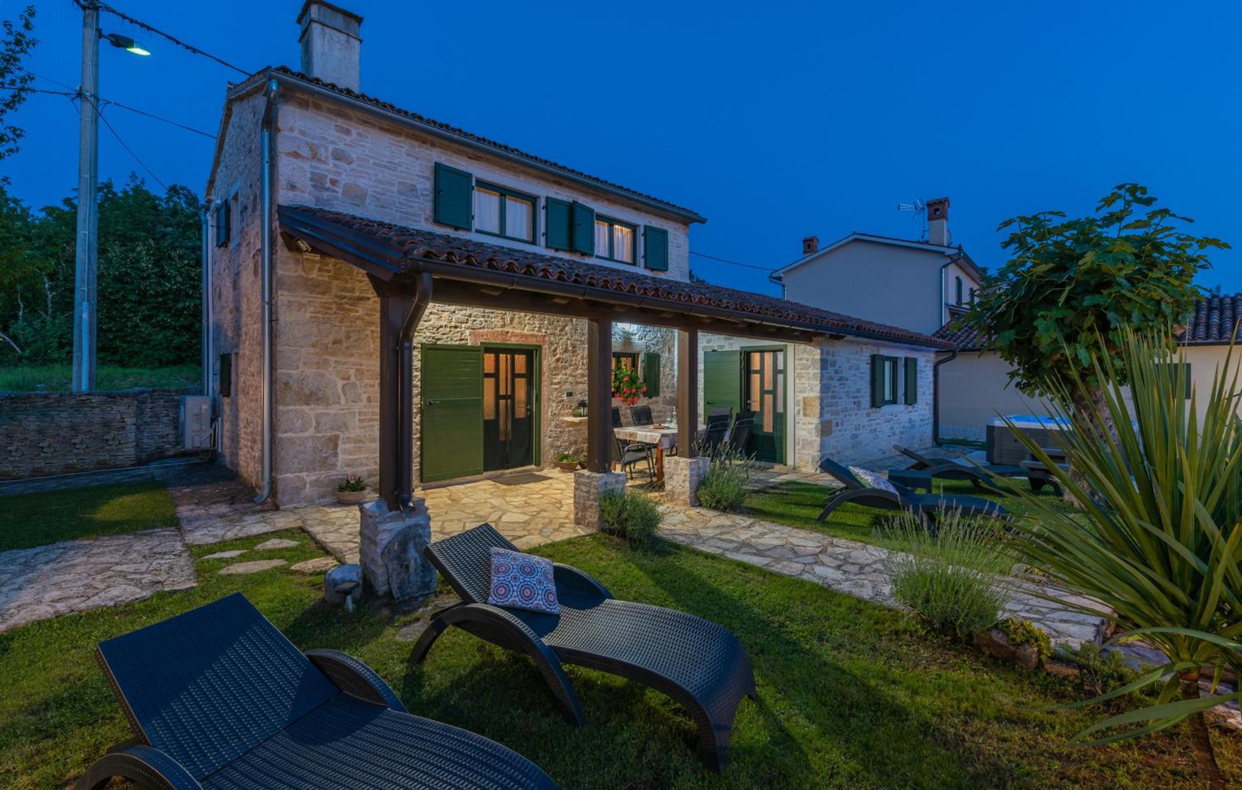 Villa Ana Rita for 6 people - beautiful rustical villa with heated pool & jacuzzi in Central Istria view 4