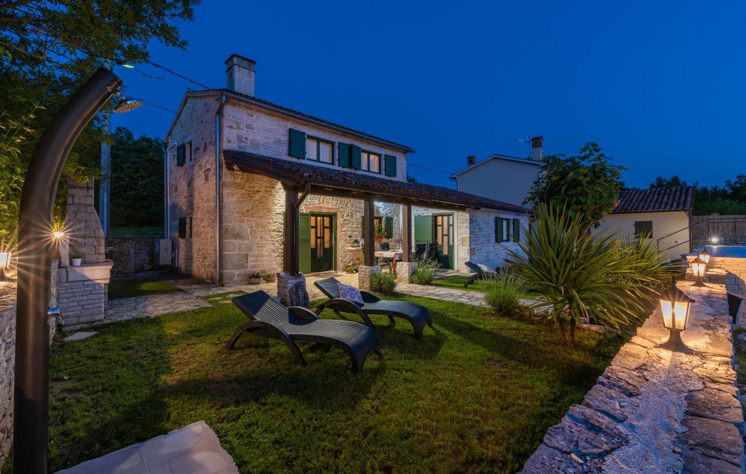 Villa Ana Rita for 6 people - beautiful rustical villa with heated pool & jacuzzi in Central Istria view 3
