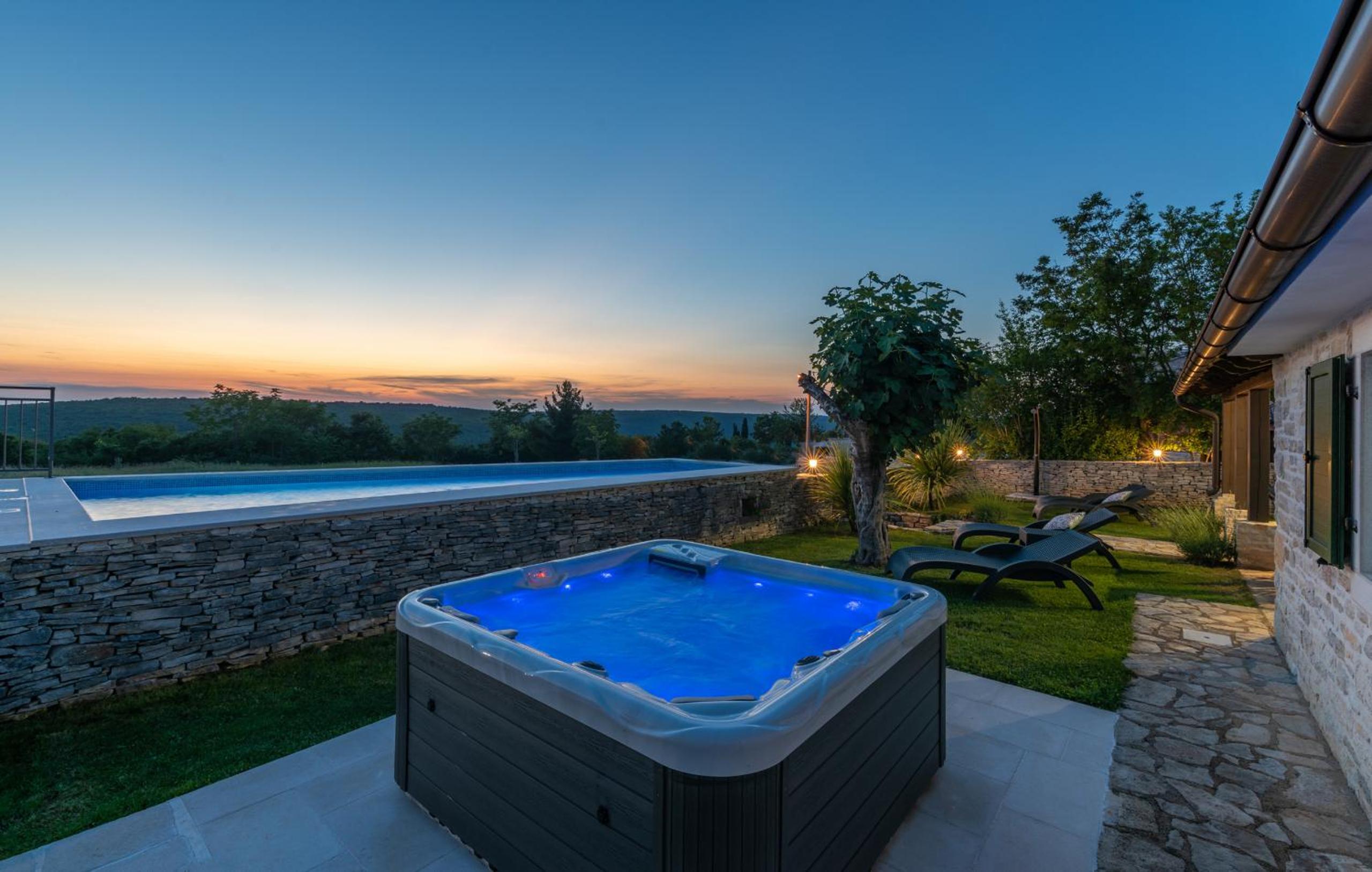 Villa Ana Rita for 6 people - beautiful rustical villa with heated pool & jacuzzi in Central Istria view 5