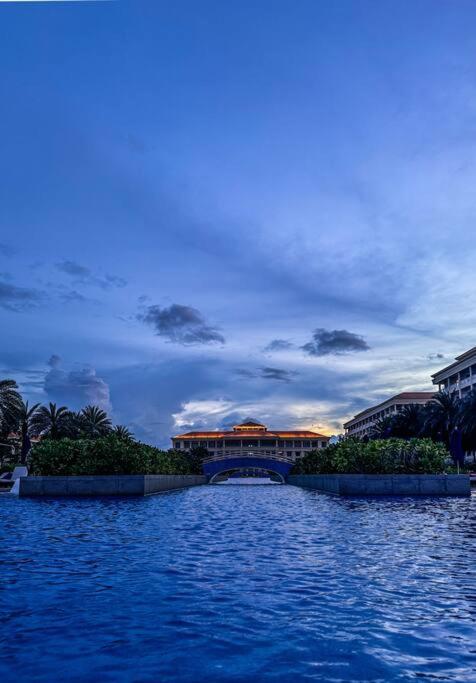 Luxury Pool Villas & Sheraton Resort& Free Pick Up view 2