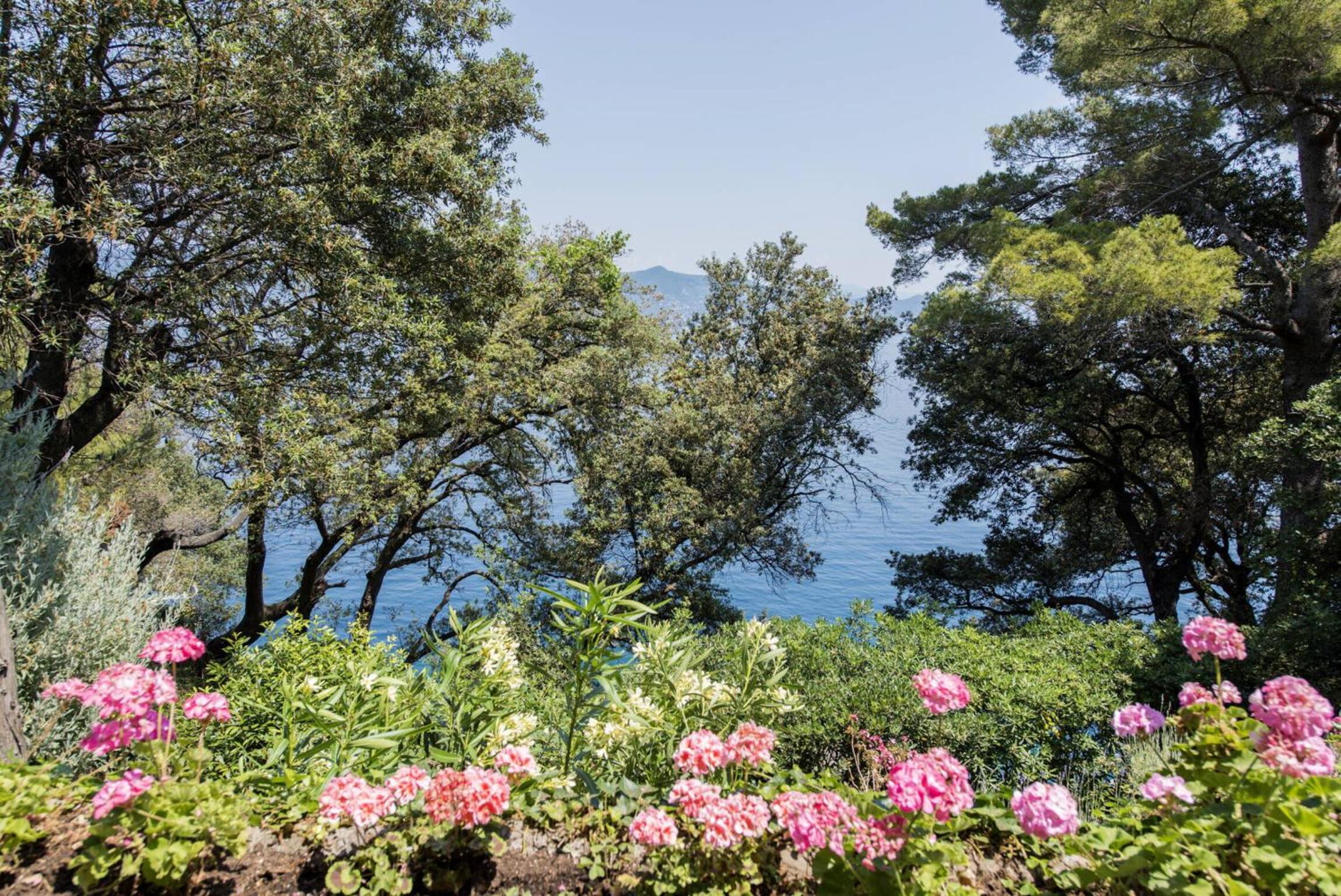 Villa Peninsula