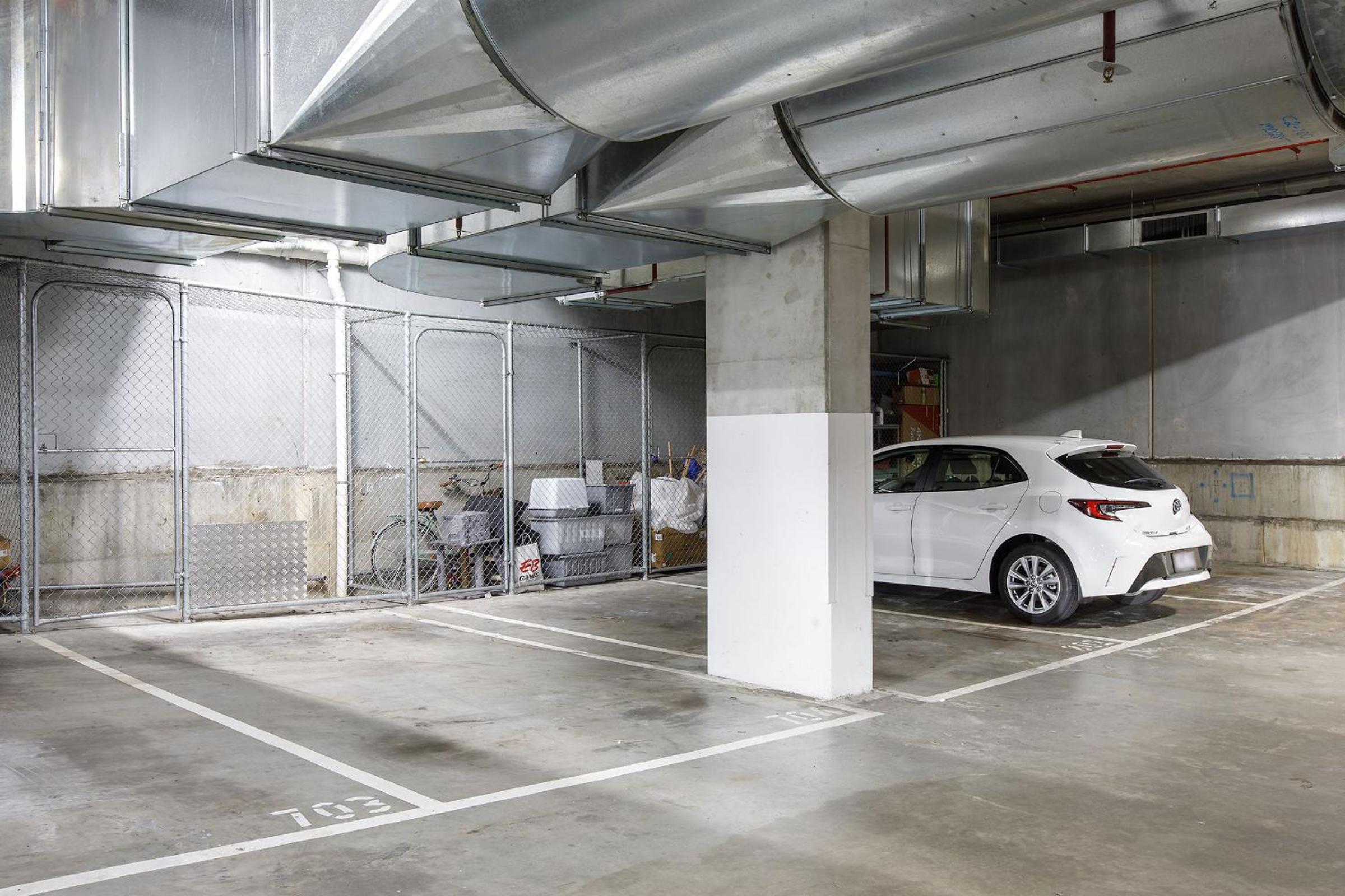 Sandy Hill Apartments by Ready Set Host view 2