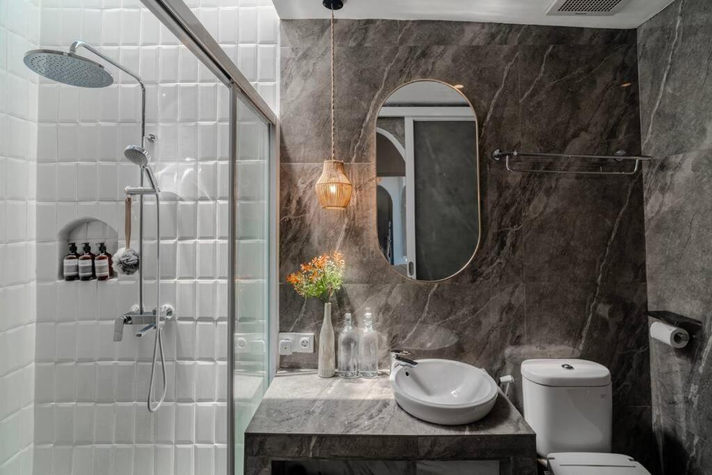 Villa Baron Brand New 2-BR in Kerobokan, Bali view 5