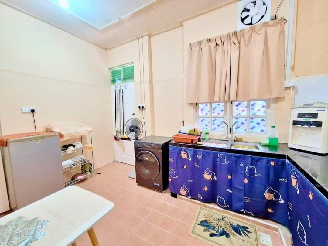 Homestay Bourgenvilla Sura tengah Dungun Terengganu