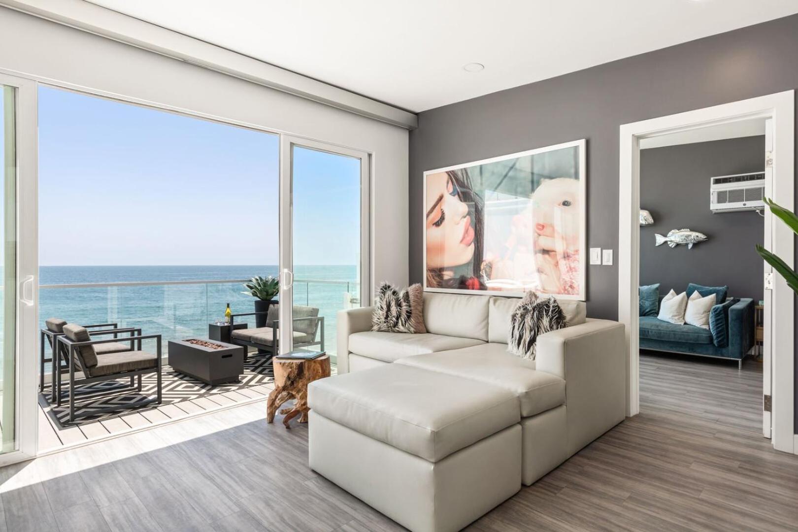The Malibu Five - No. 1 - Beachfront 1 Bd w pvt balcony parking beach access view 5