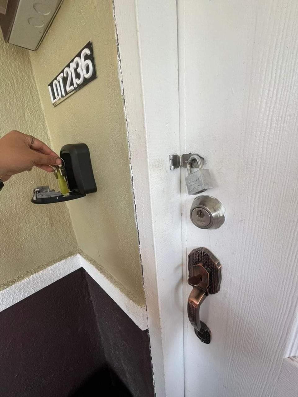 Homestay Bourgenvilla Sura tengah Dungun Terengganu