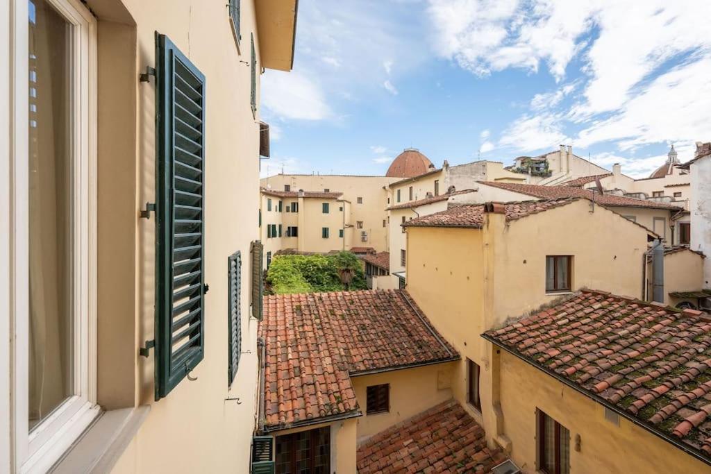 Via Panzani 16, 3rd Floor - Antonella - Elegant & Spacious, 3-Bedroom in Historic Center