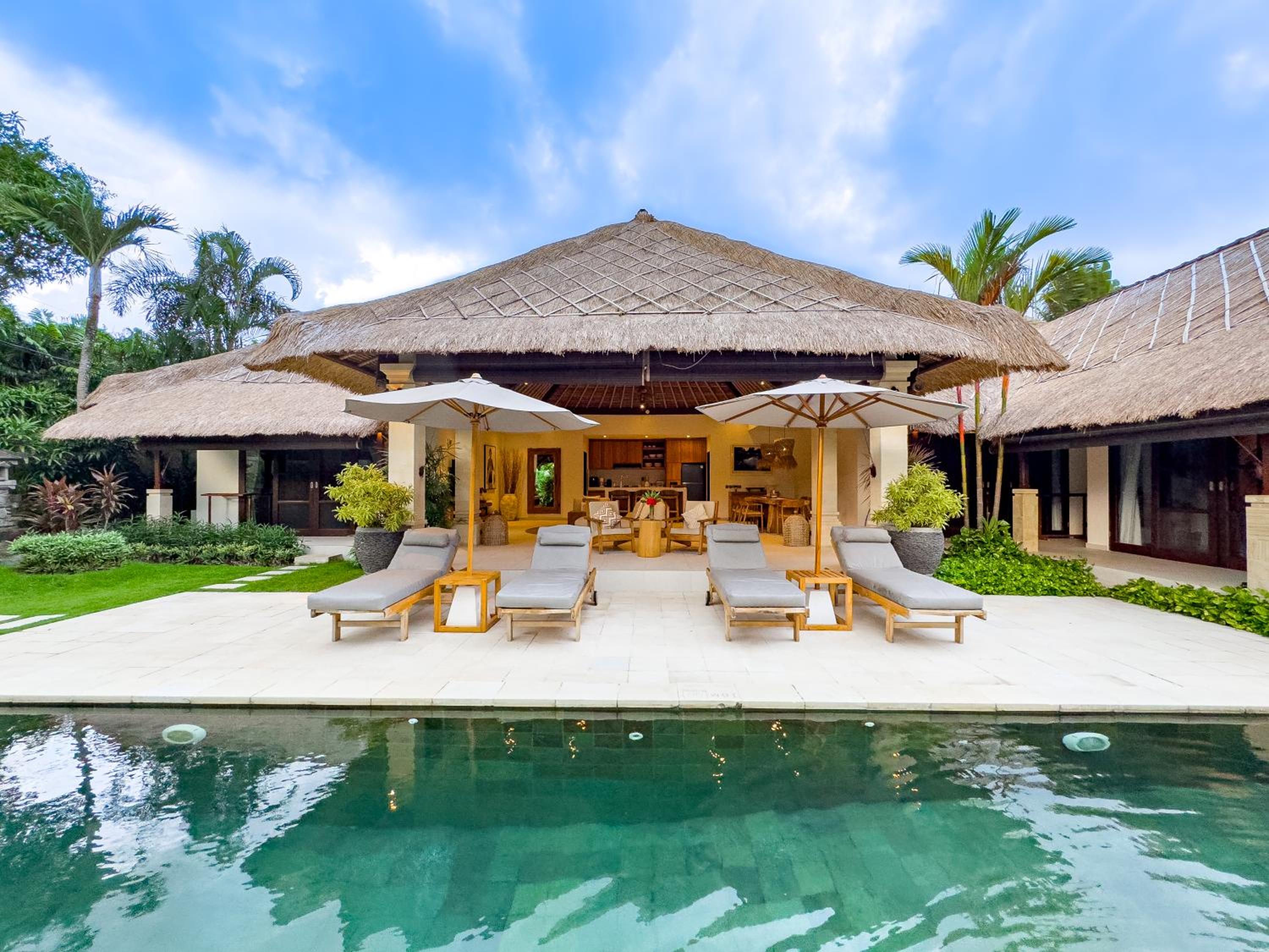 Villa Olive managed by Villa Bugis view 3