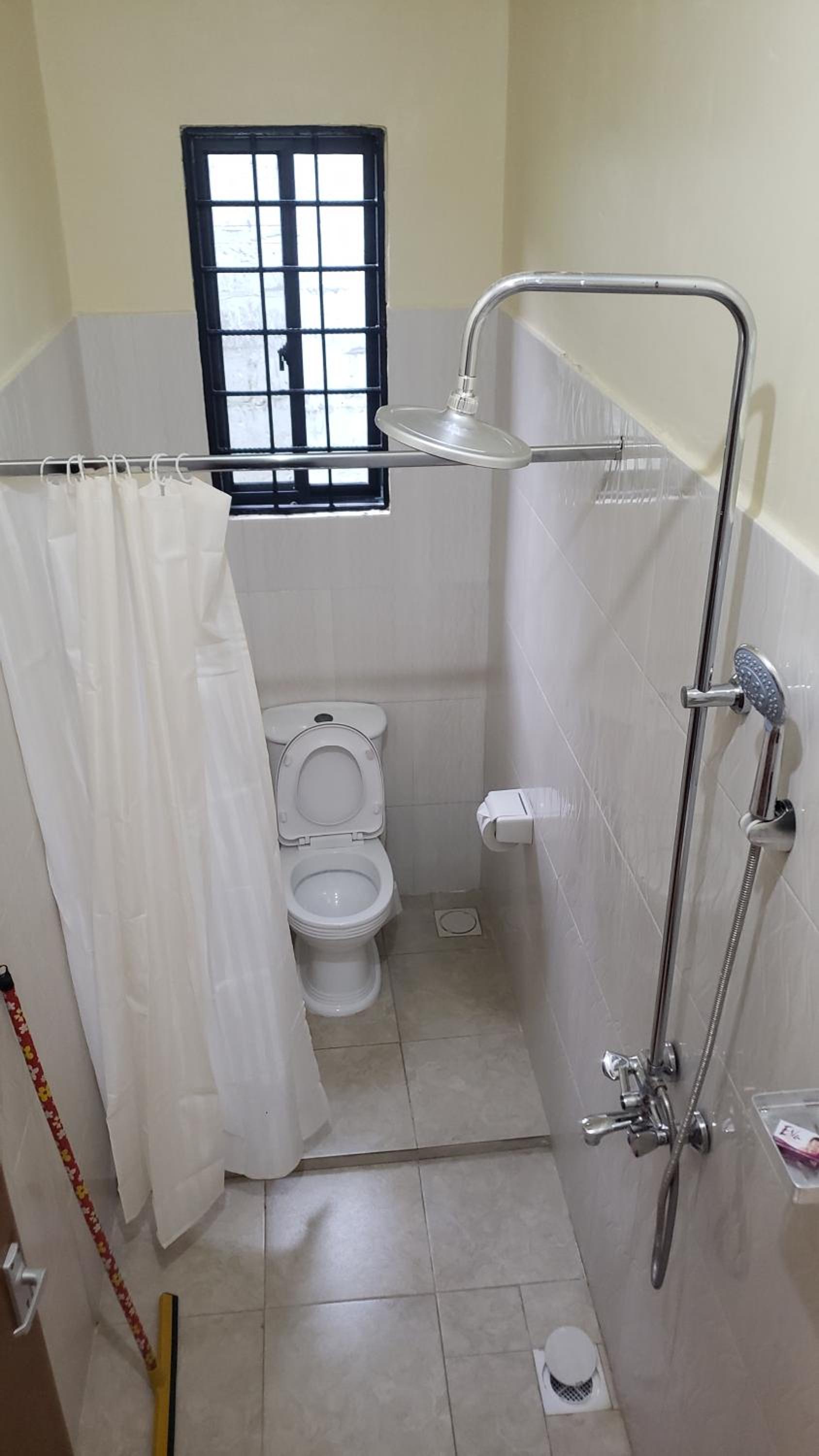 L&j modern backpackers BnB