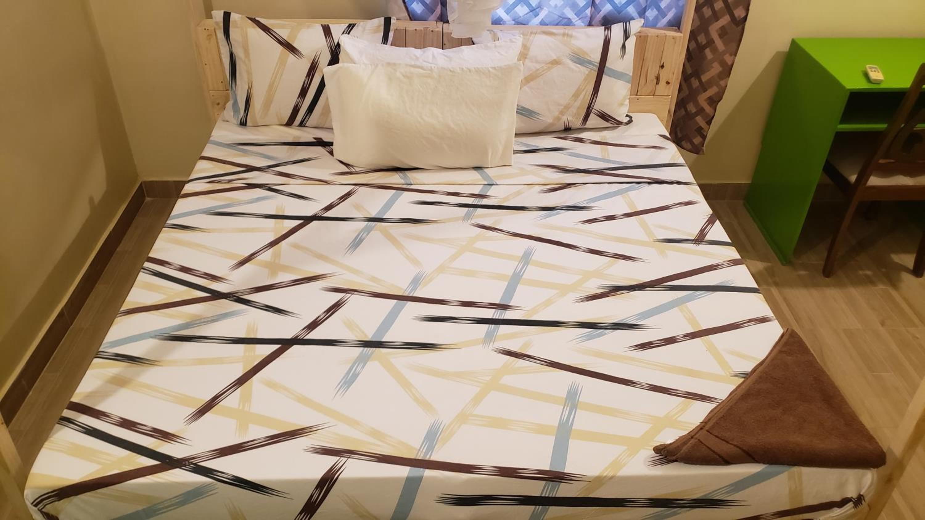 L&j modern backpackers BnB
