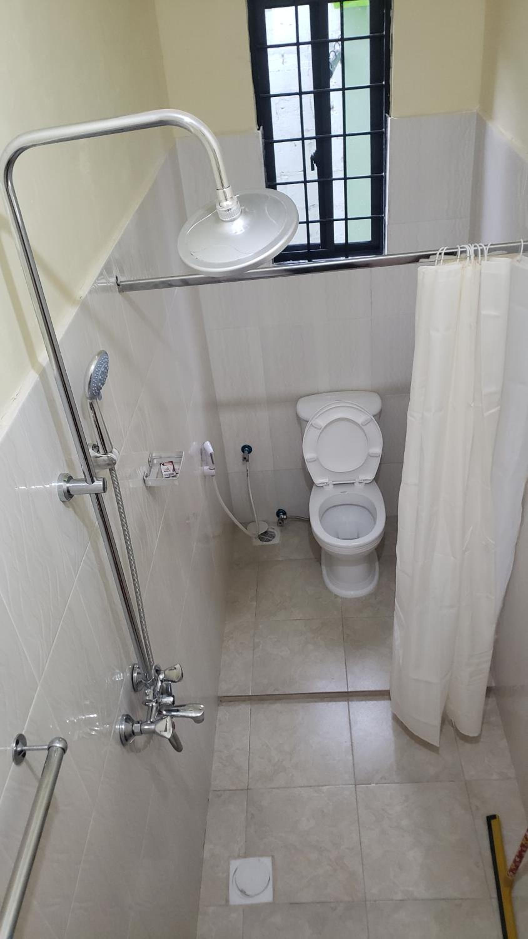 L&j modern backpackers BnB