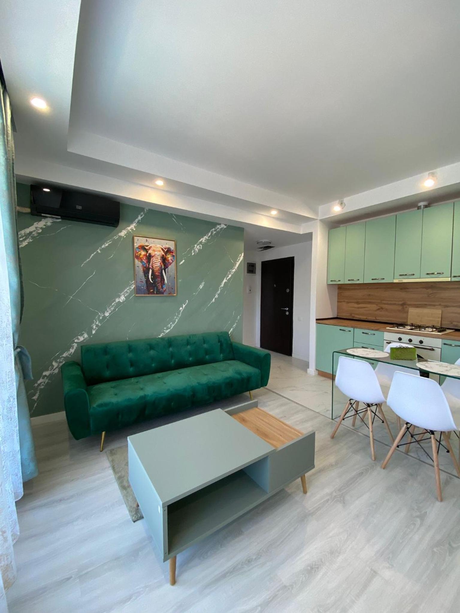 Green Place #Cosmopolis #freeparking view 5
