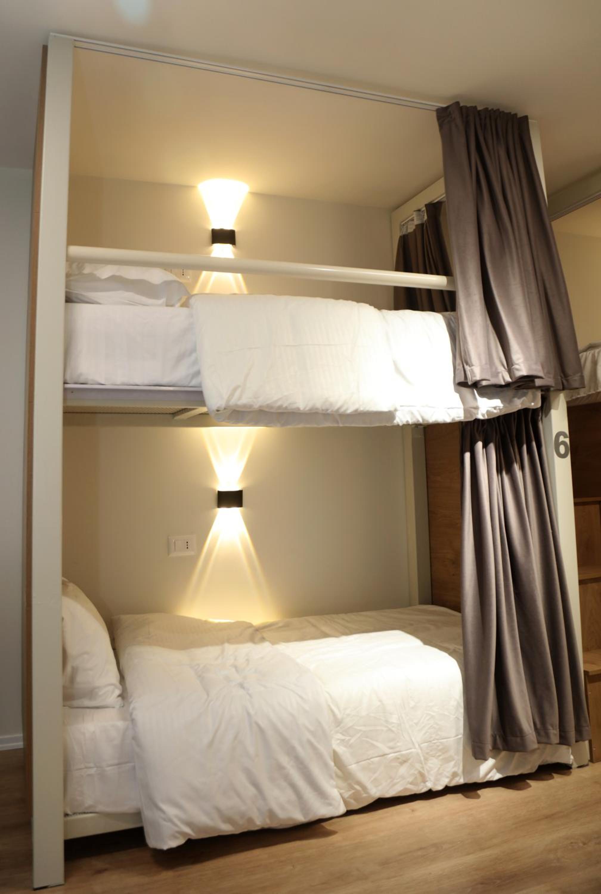 Serenitas Apartments & Hostel