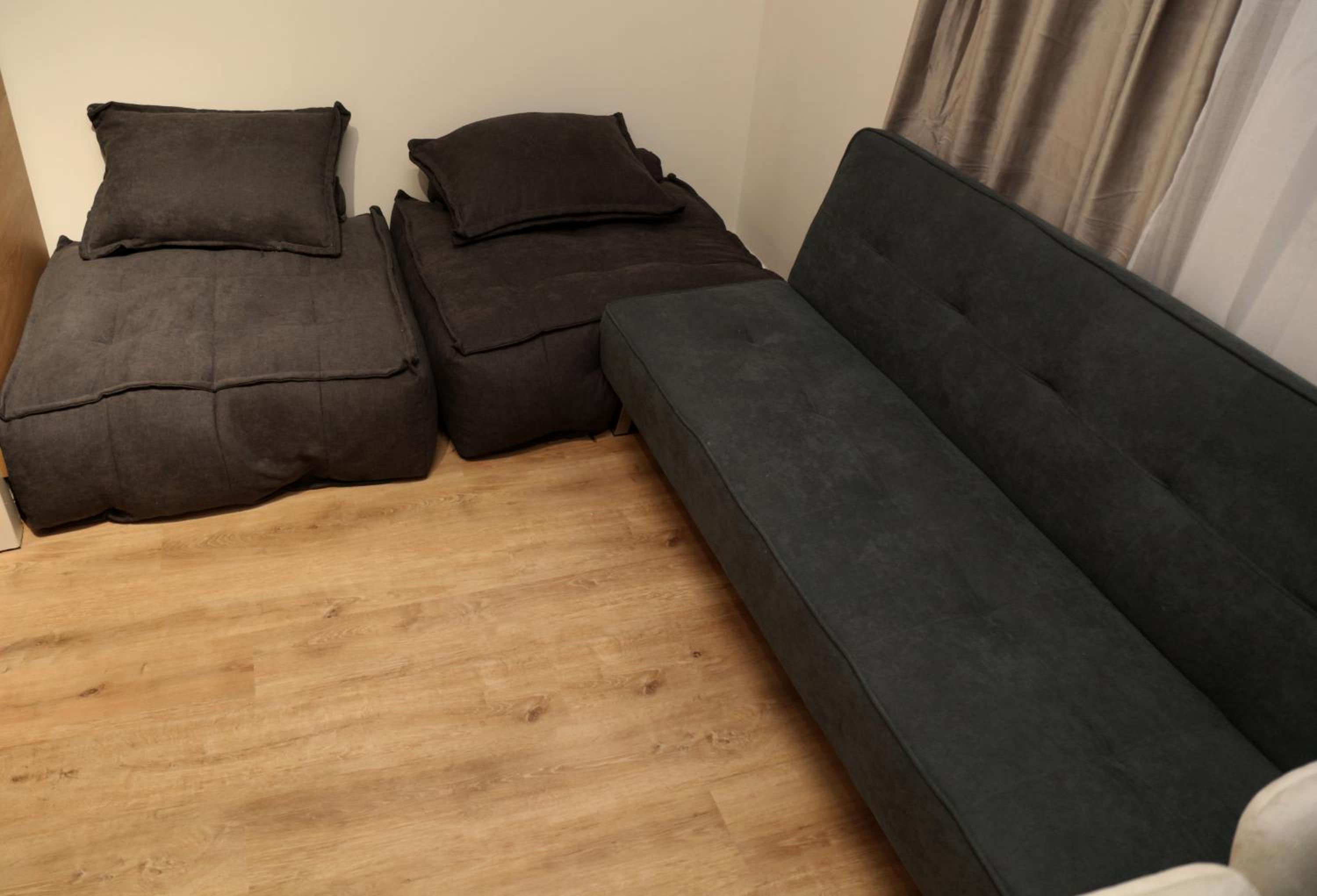 Serenitas Apartments & Hostel