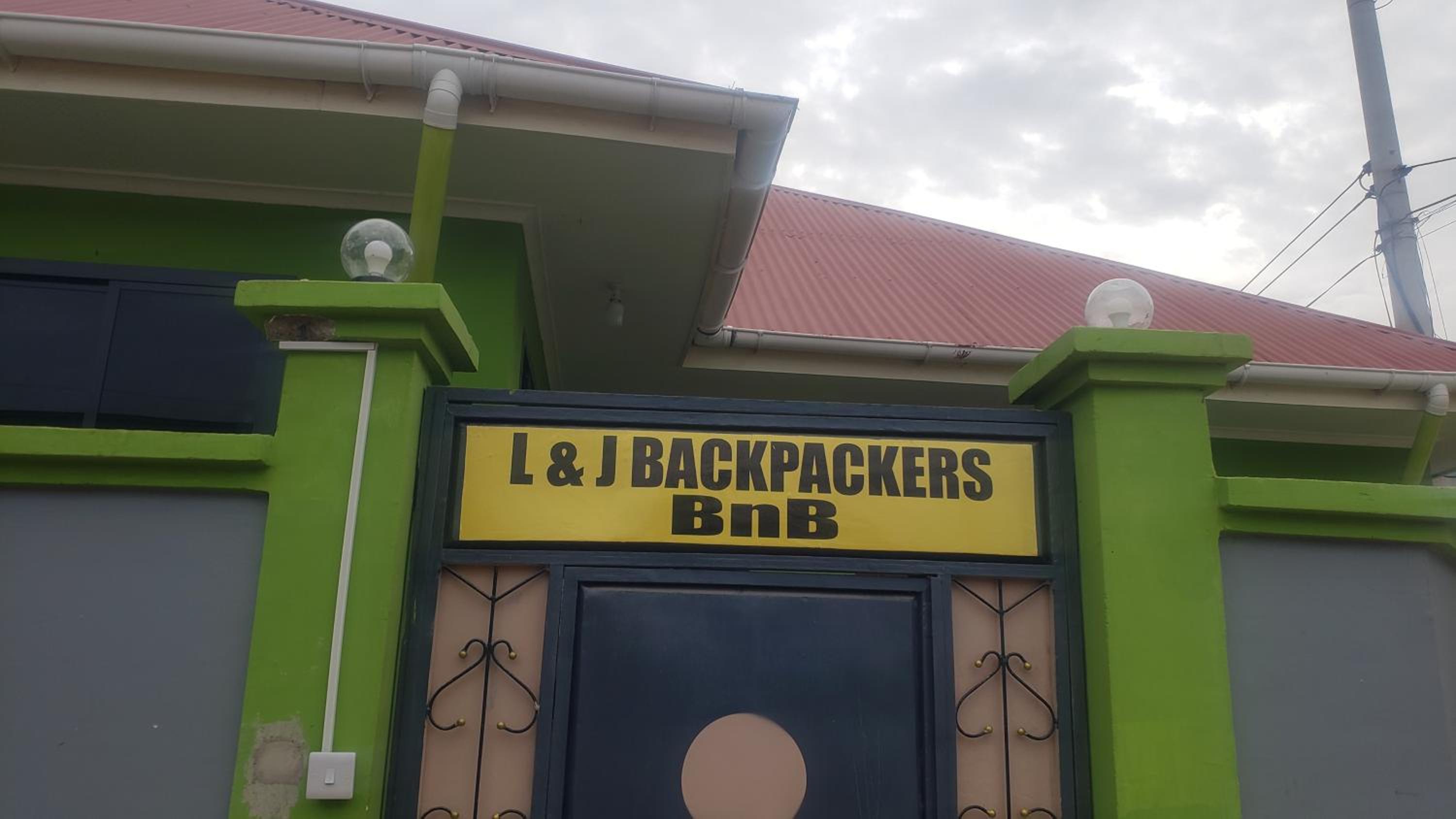 L&j modern backpackers BnB