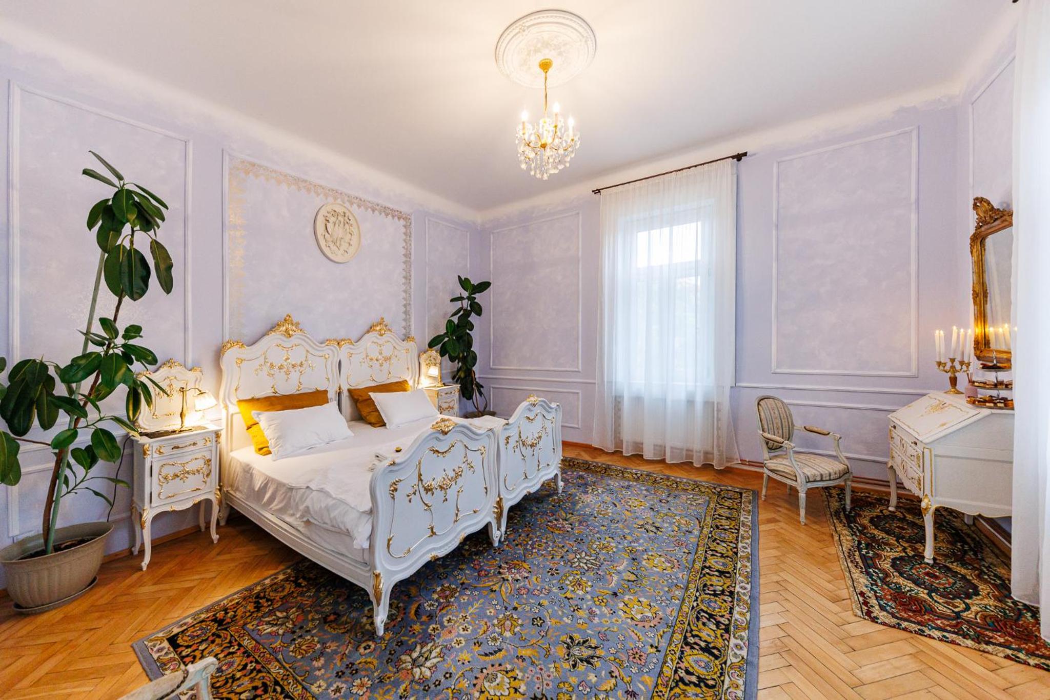 SilentCenterChateau