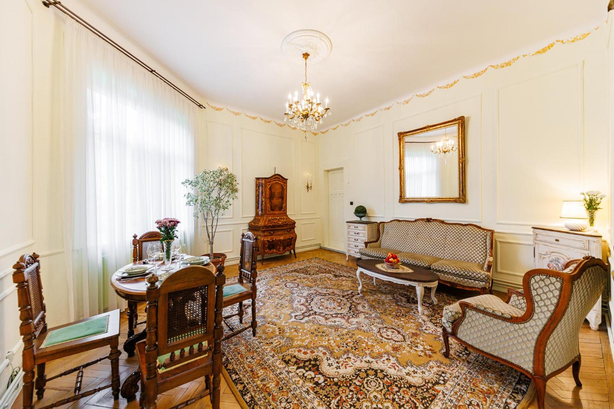 SilentCenterChateau