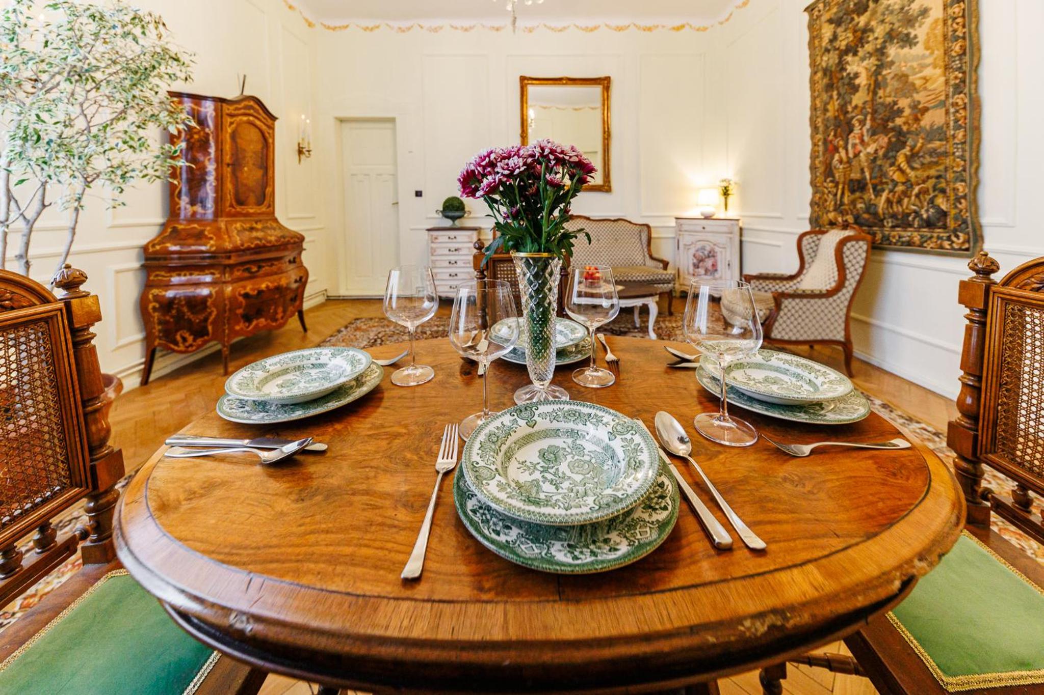 SilentCenterChateau