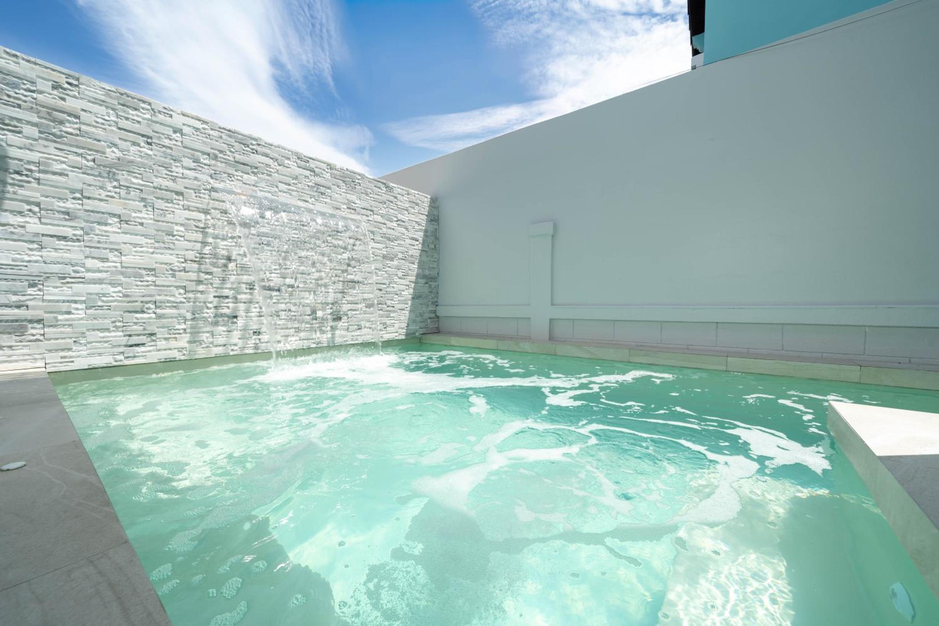 Bangla Patong Pool Villas with 4 Villas different designs choose fro, photo before Book