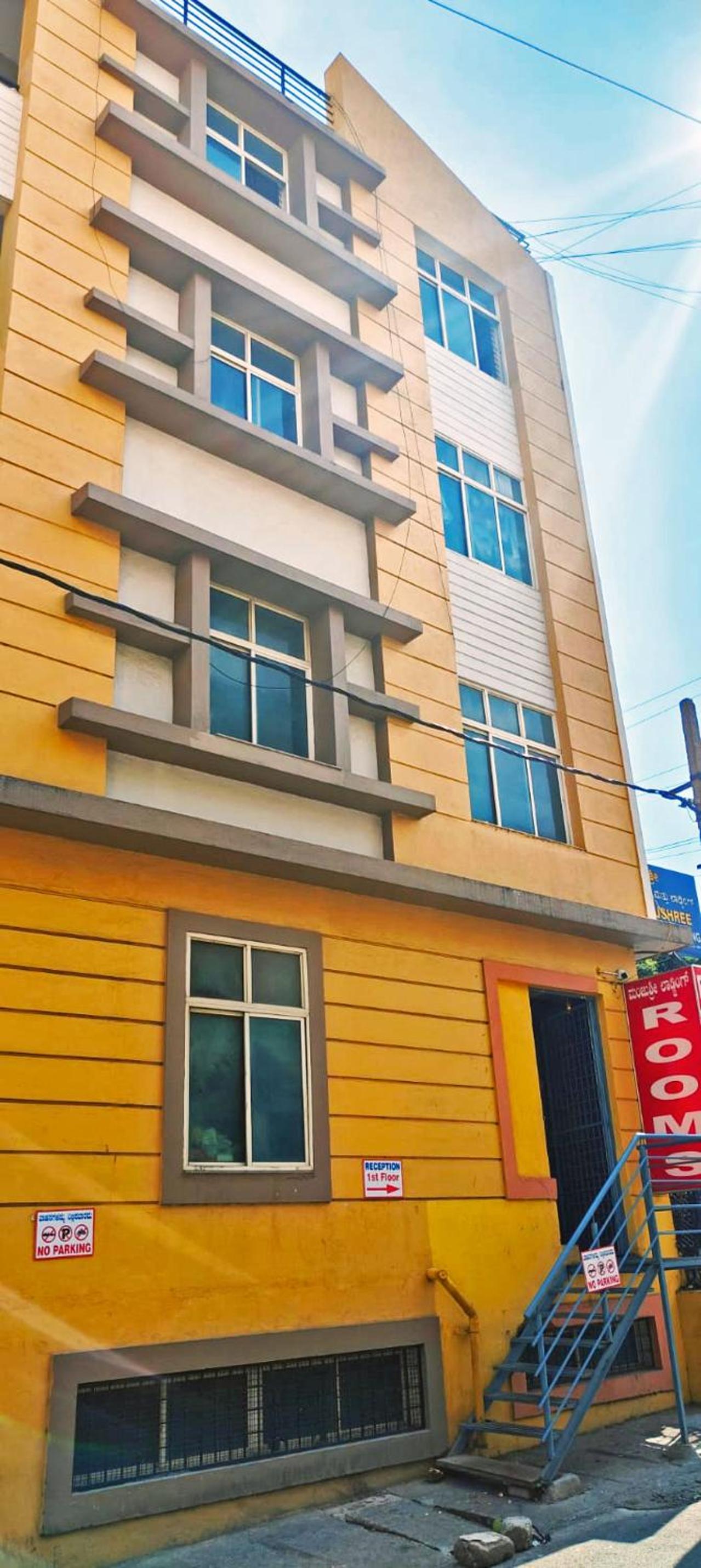 Manjushree Boarding and Lodging