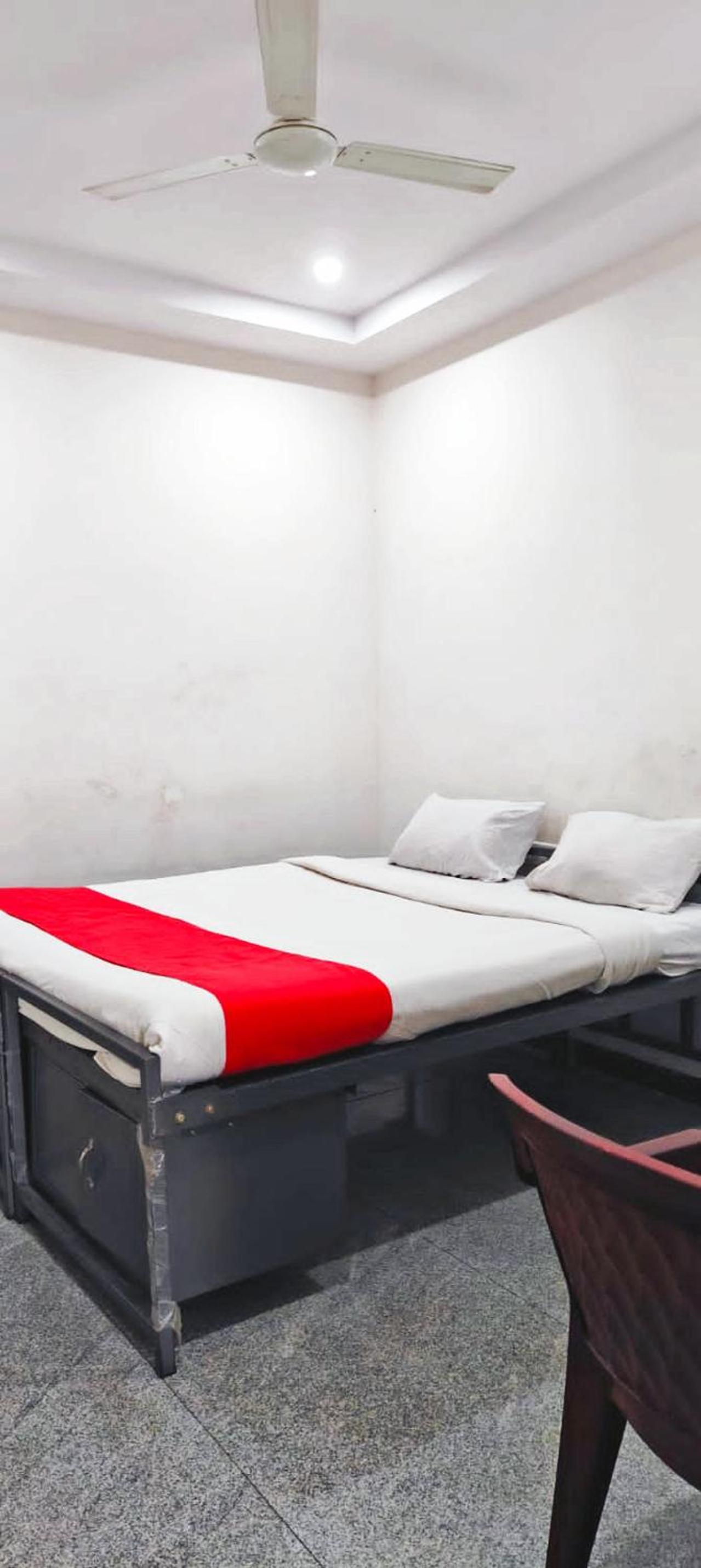 Manjushree Boarding and Lodging