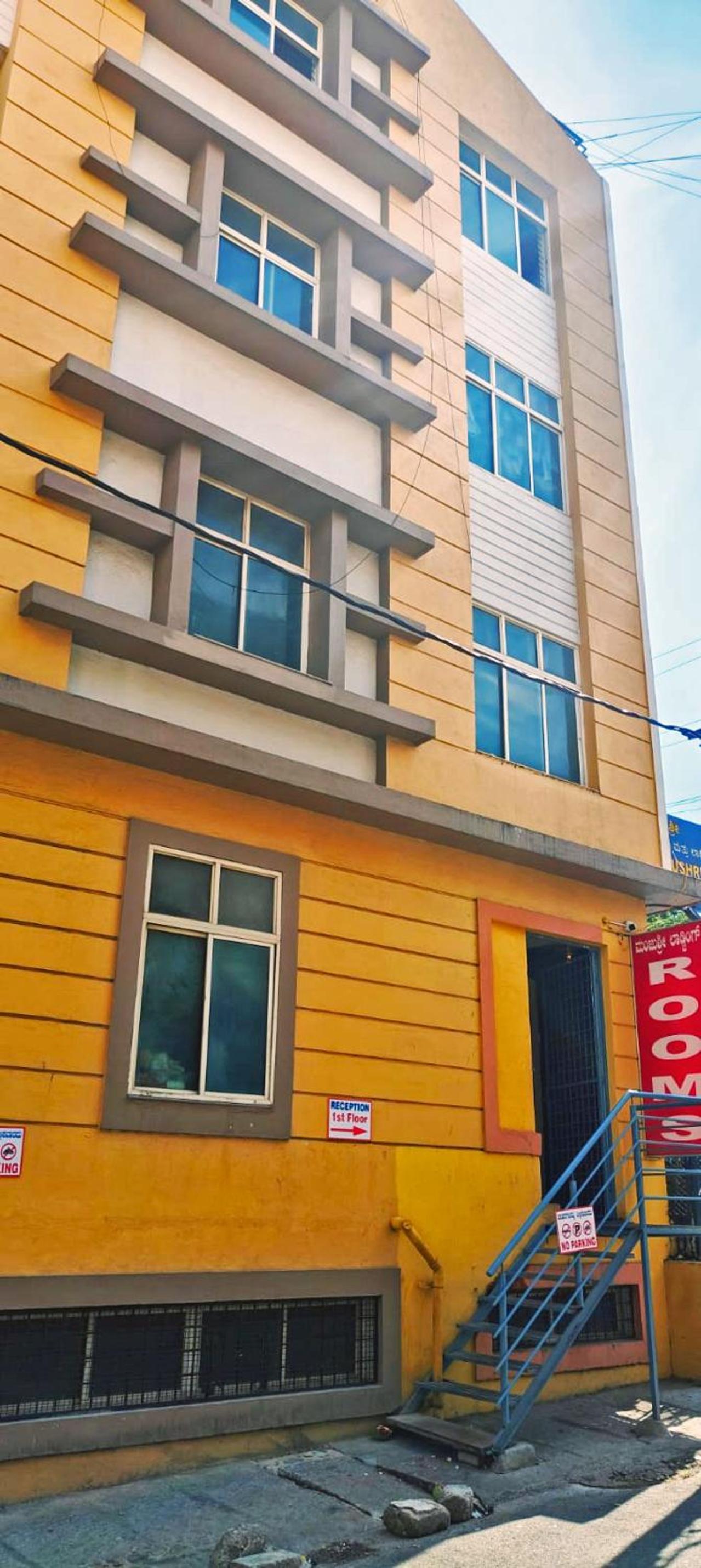 Manjushree Boarding and Lodging