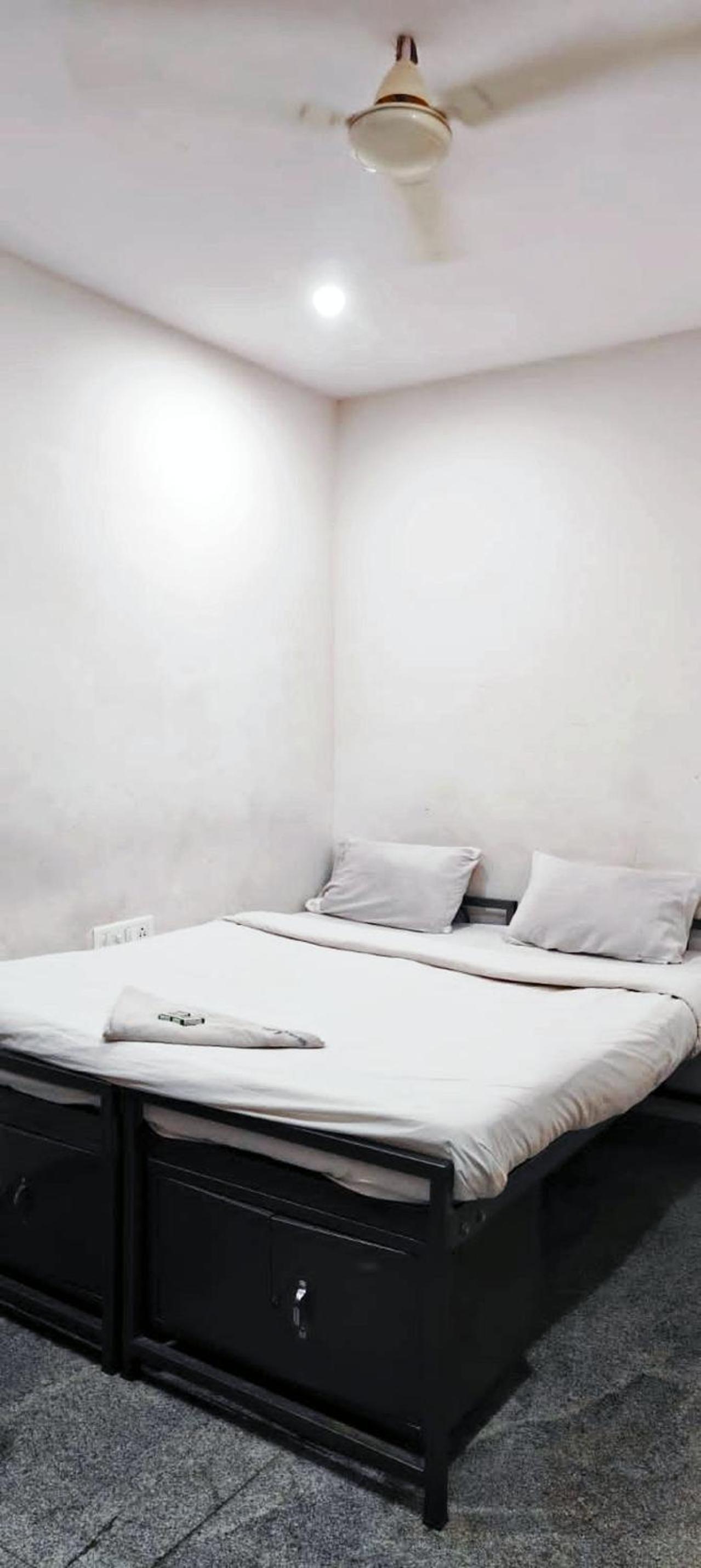 Manjushree Boarding and Lodging