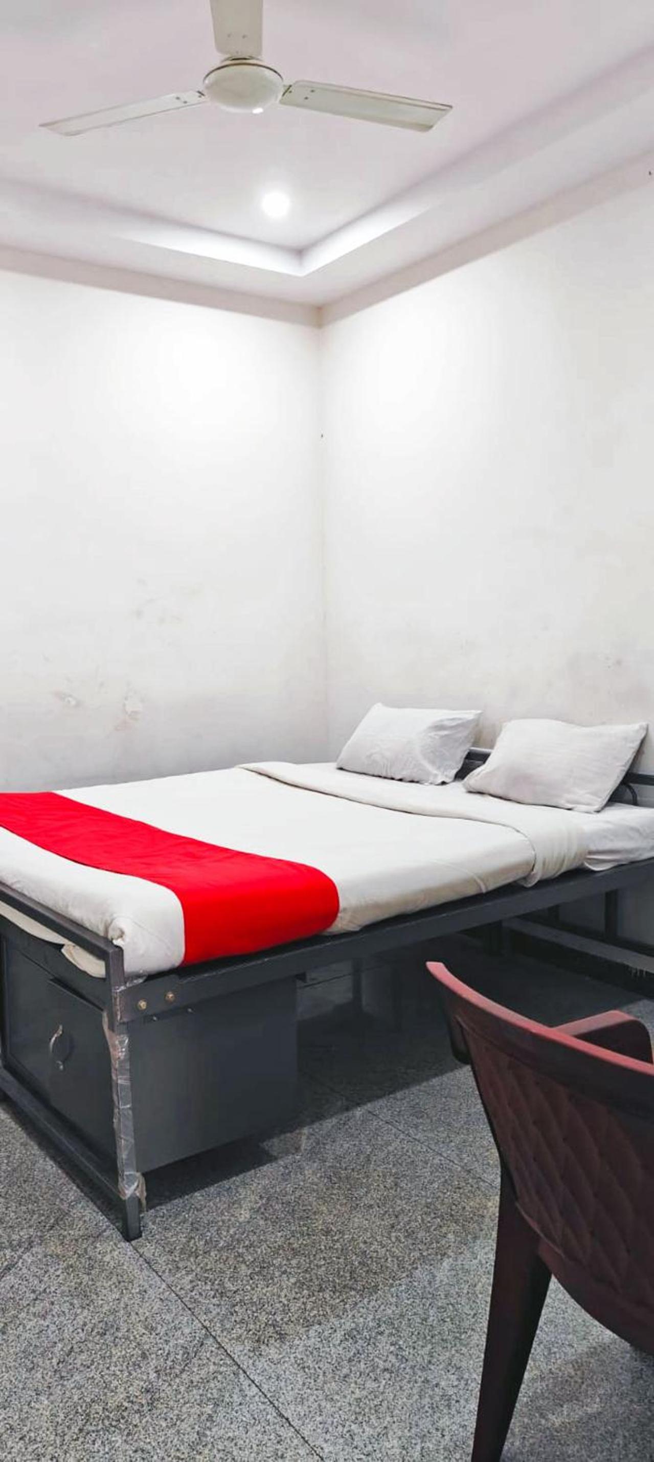 Manjushree Boarding and Lodging