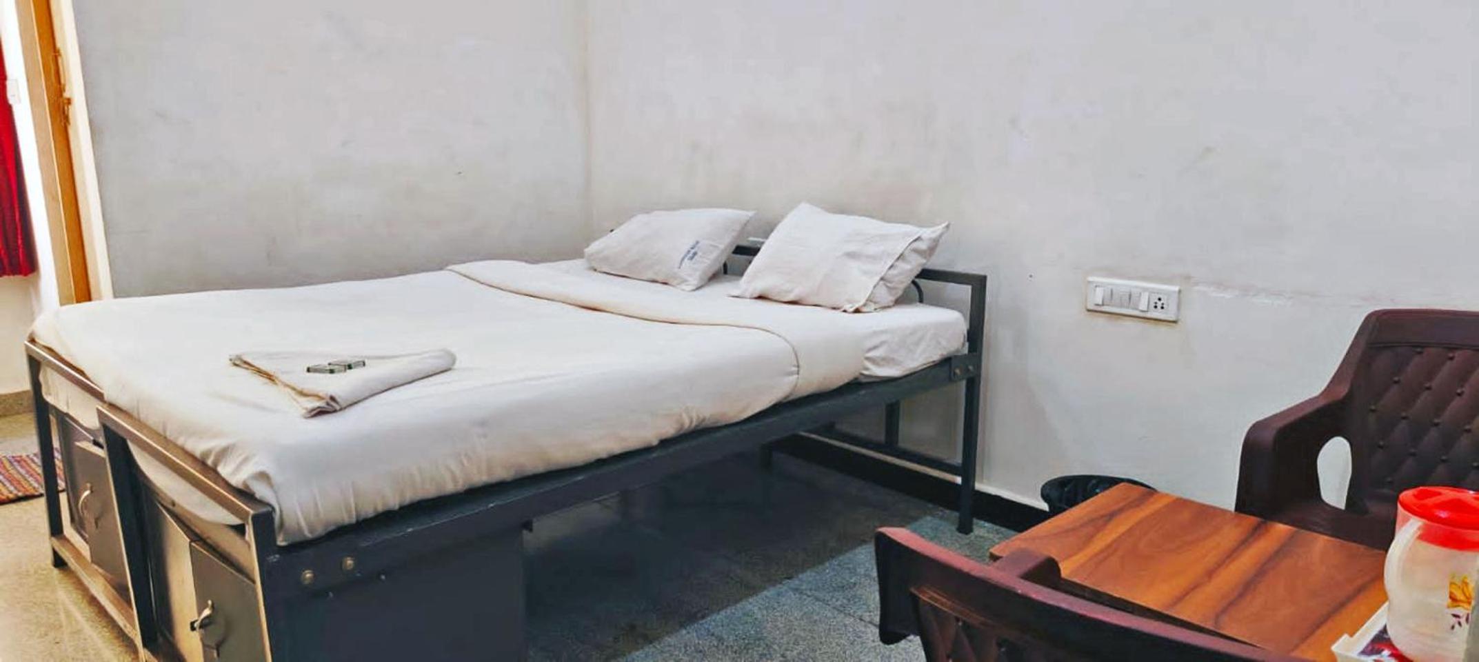 Manjushree Boarding and Lodging