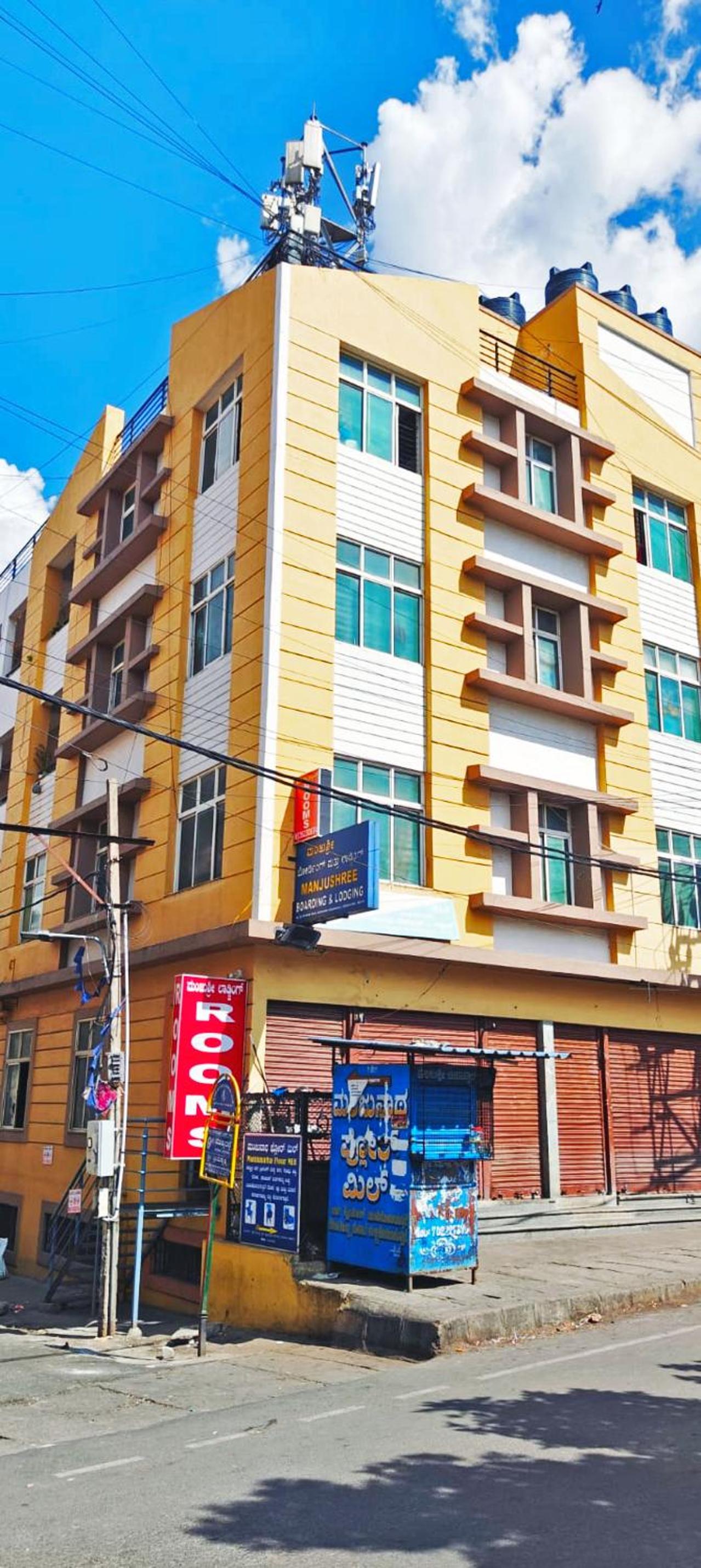 Manjushree Boarding and Lodging