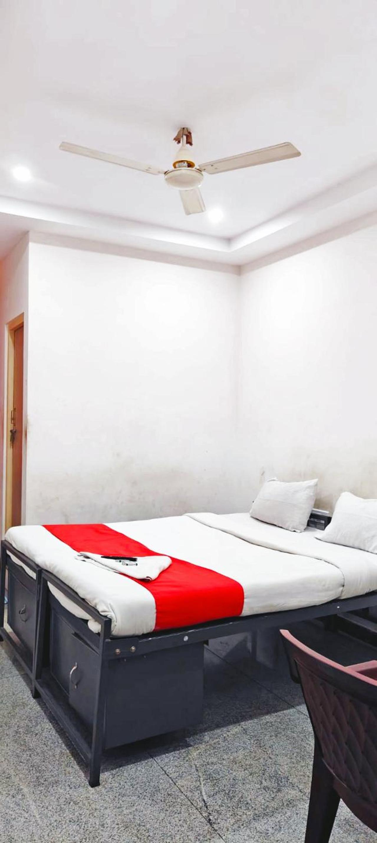 Manjushree Boarding and Lodging
