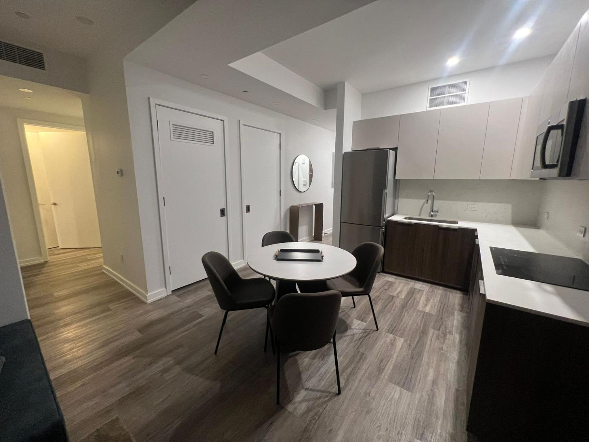 Luxury 2 BD unit in Financial District